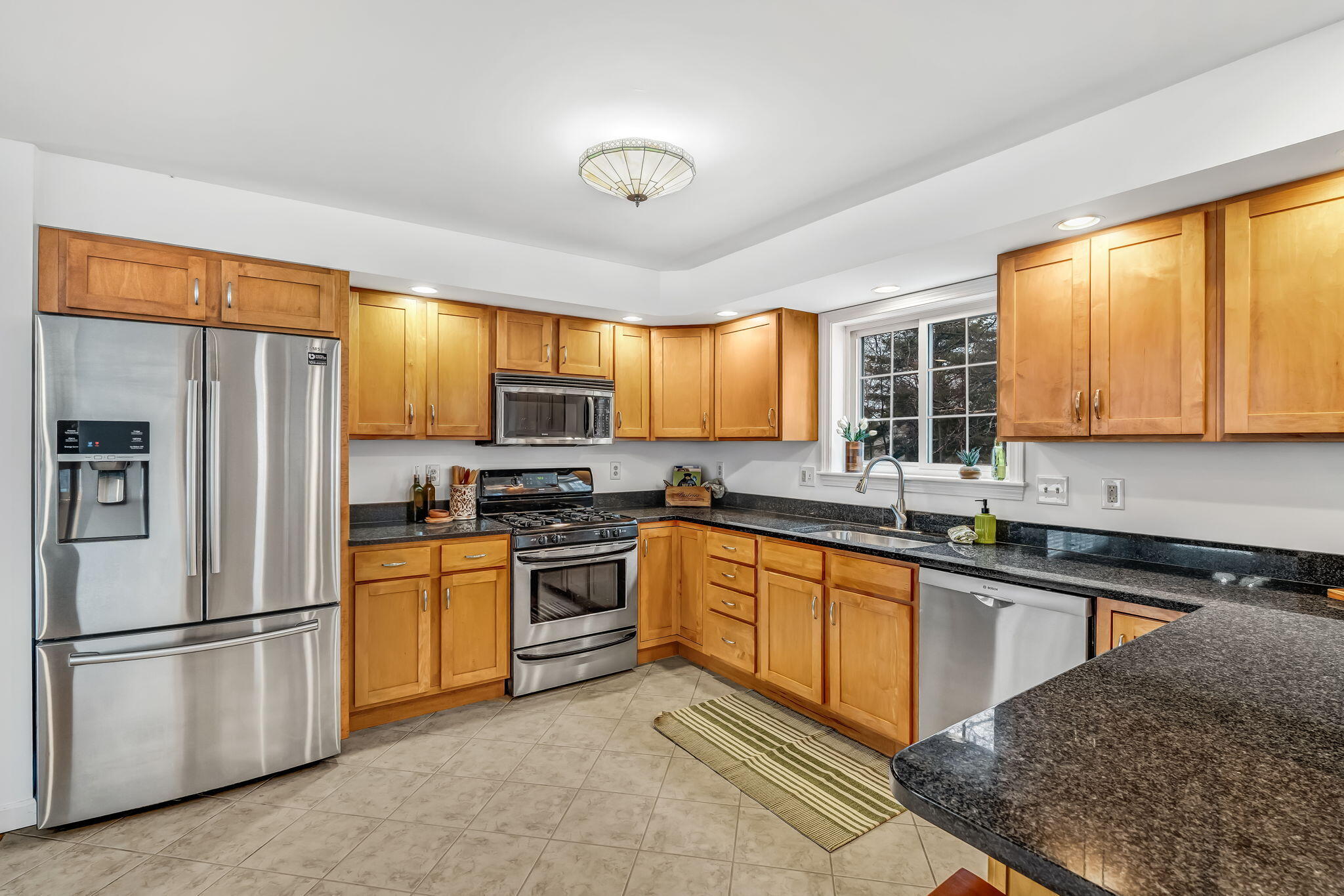 47 Fairways, Bangor, ME 04401 47 Fairways Kitchen2