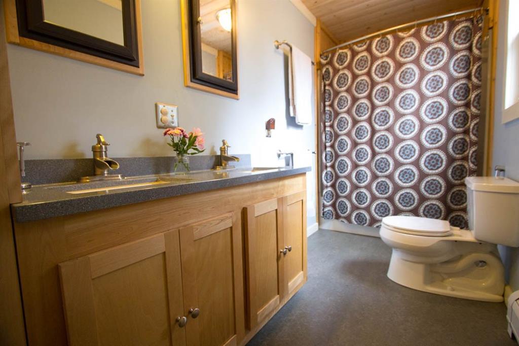 337 Rowe Hill Road, Greenwood, ME, 04255-3516