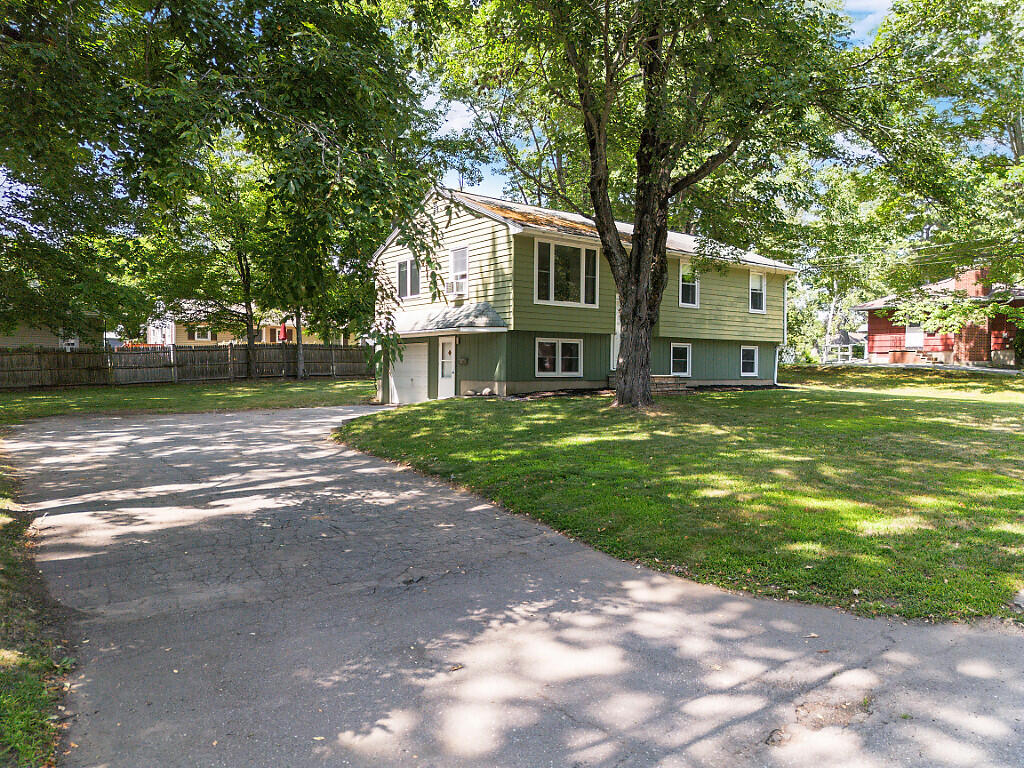 Photo of 10 East Avenue Lisbon ME 04252
