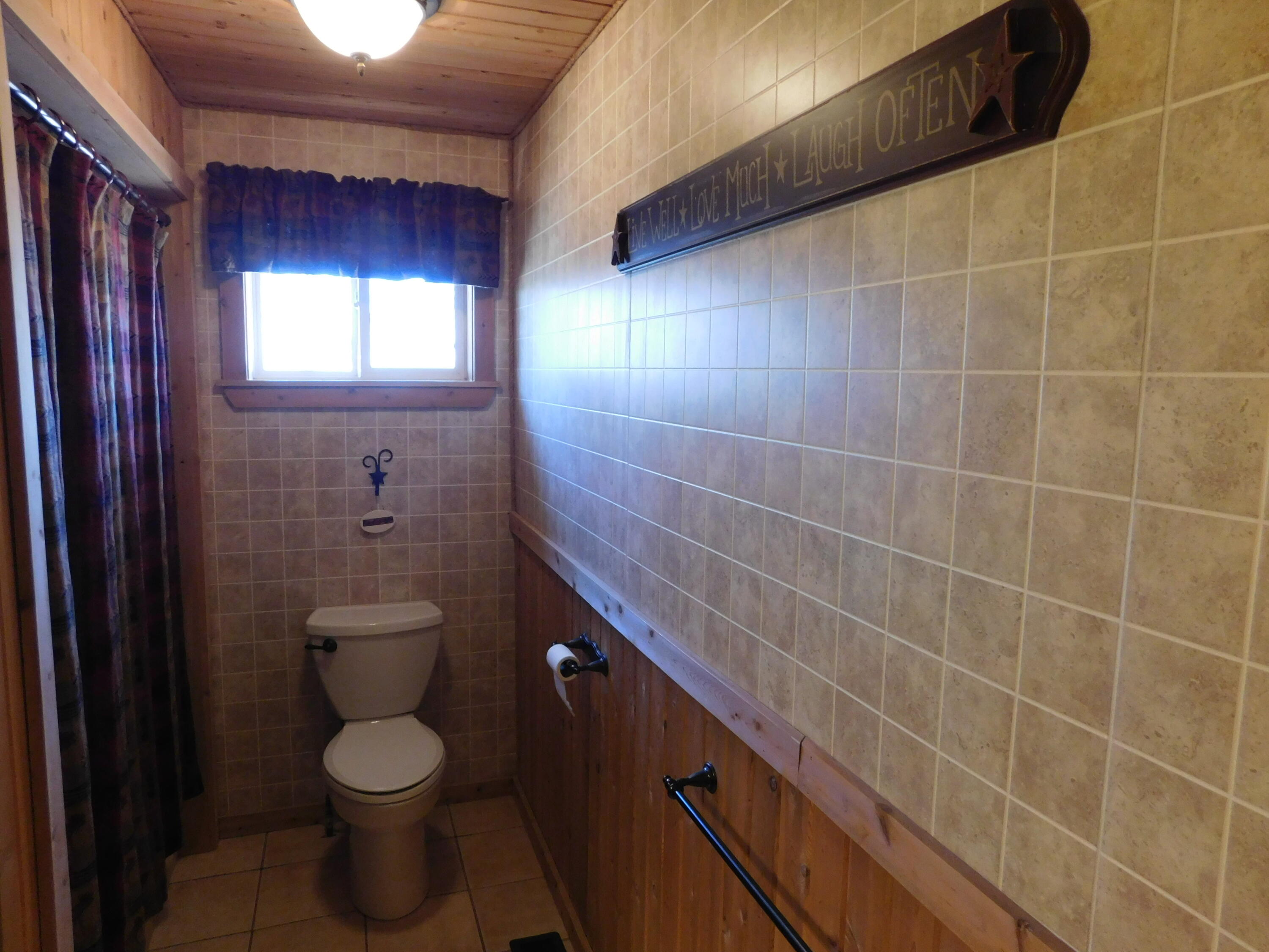 557 Enfield Road, Lincoln, ME, 04457