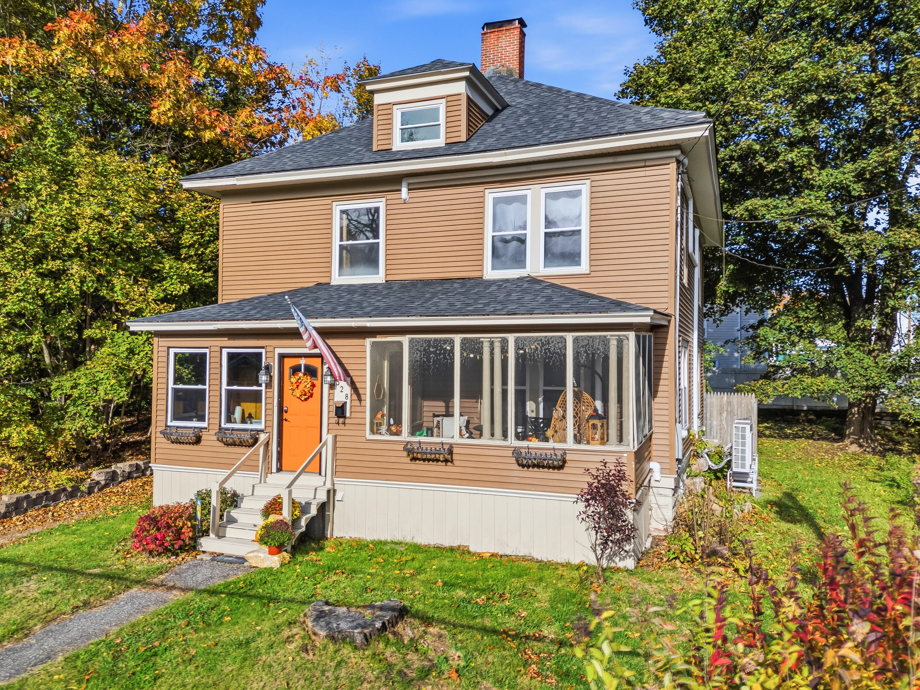 Photo of 328 Pine Street Rumford ME 04276