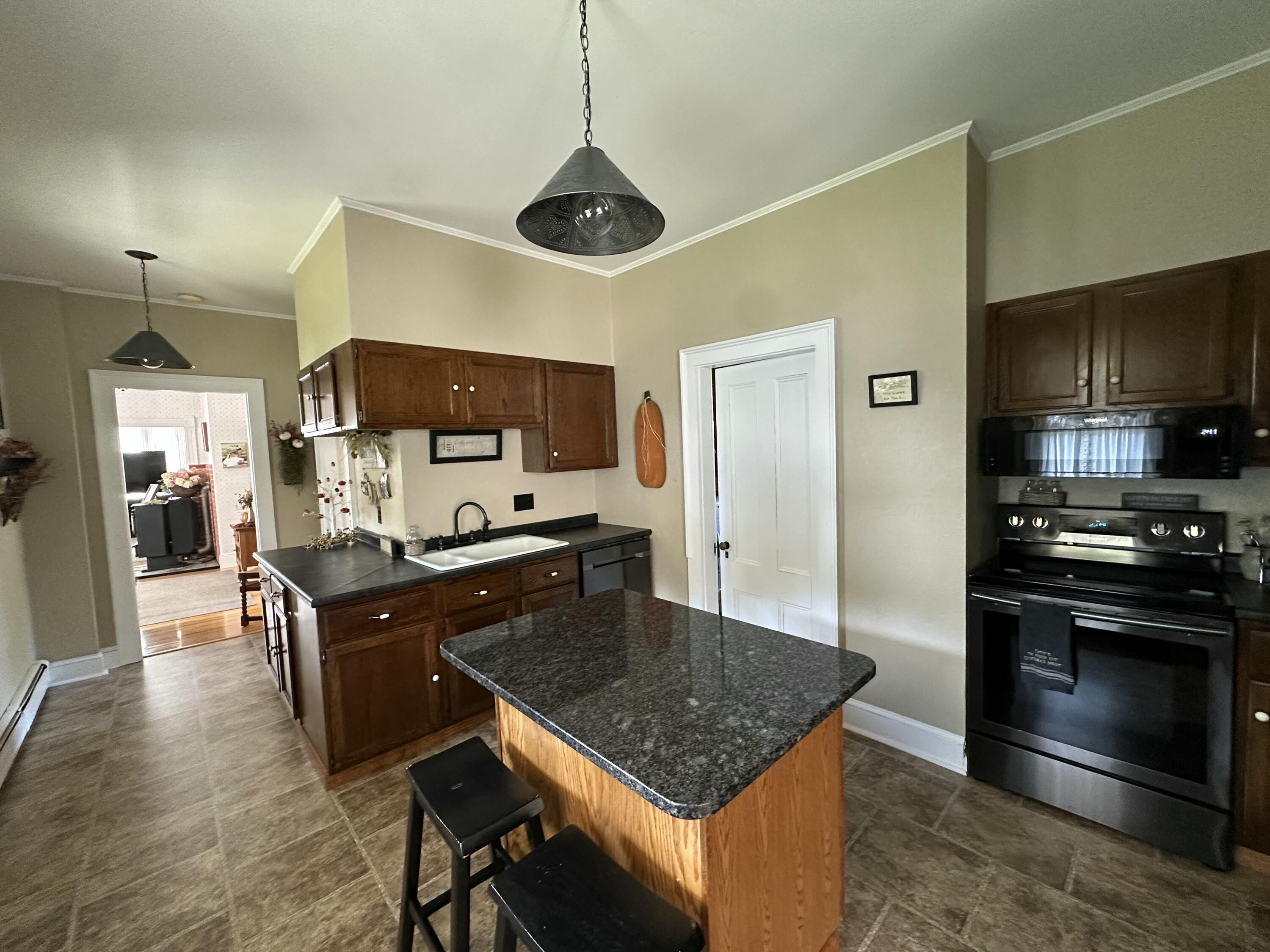 9 Charles Street, Houlton, ME, 04730