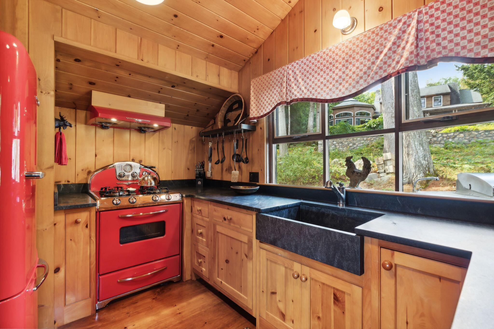 224 Ledges Road S, Naples, ME, 04055