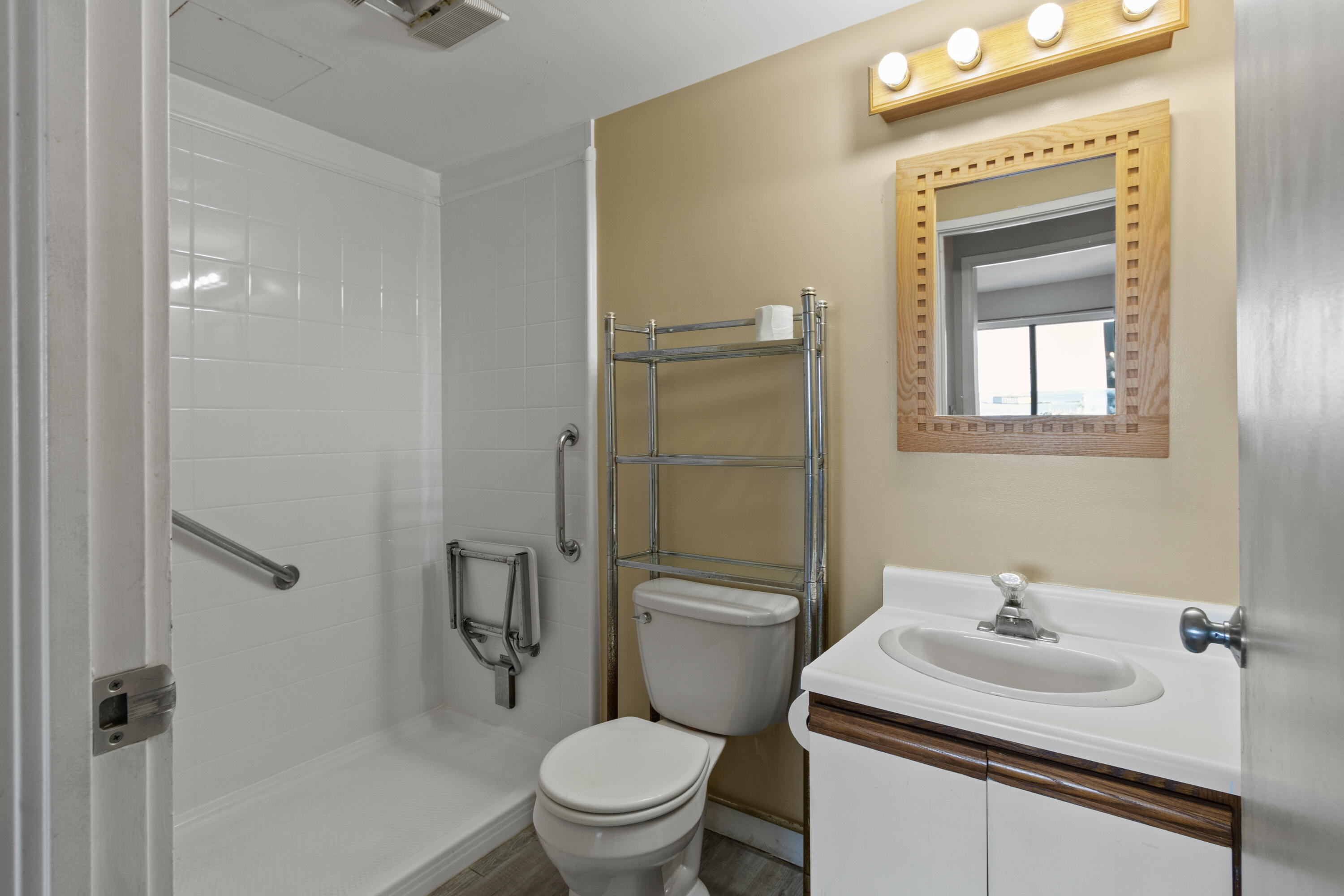 148 Breakwater Drive, #807, South Portland, ME 04106 202605019TR-71024