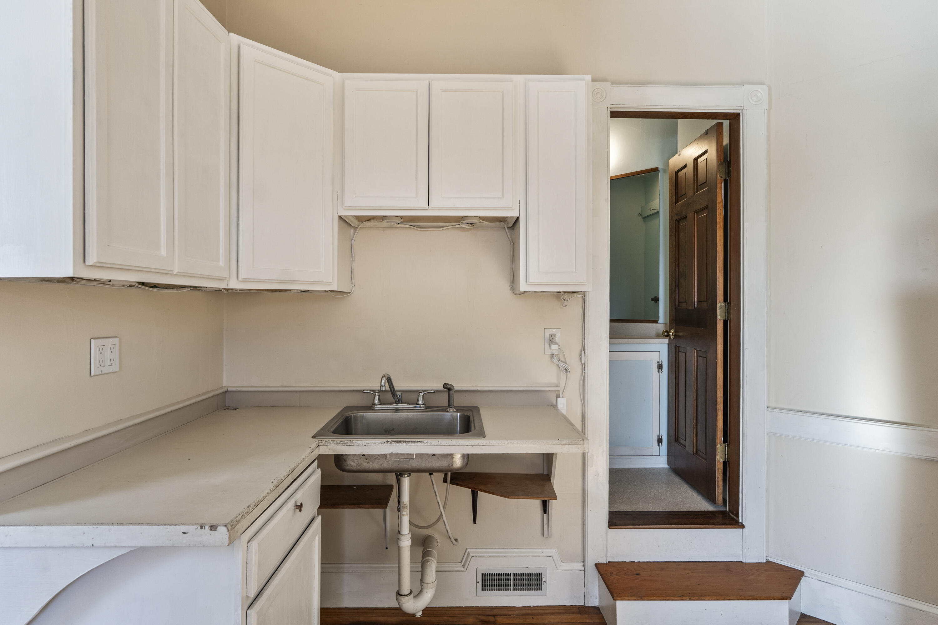 38 Main Street, Topsham, ME, 04086