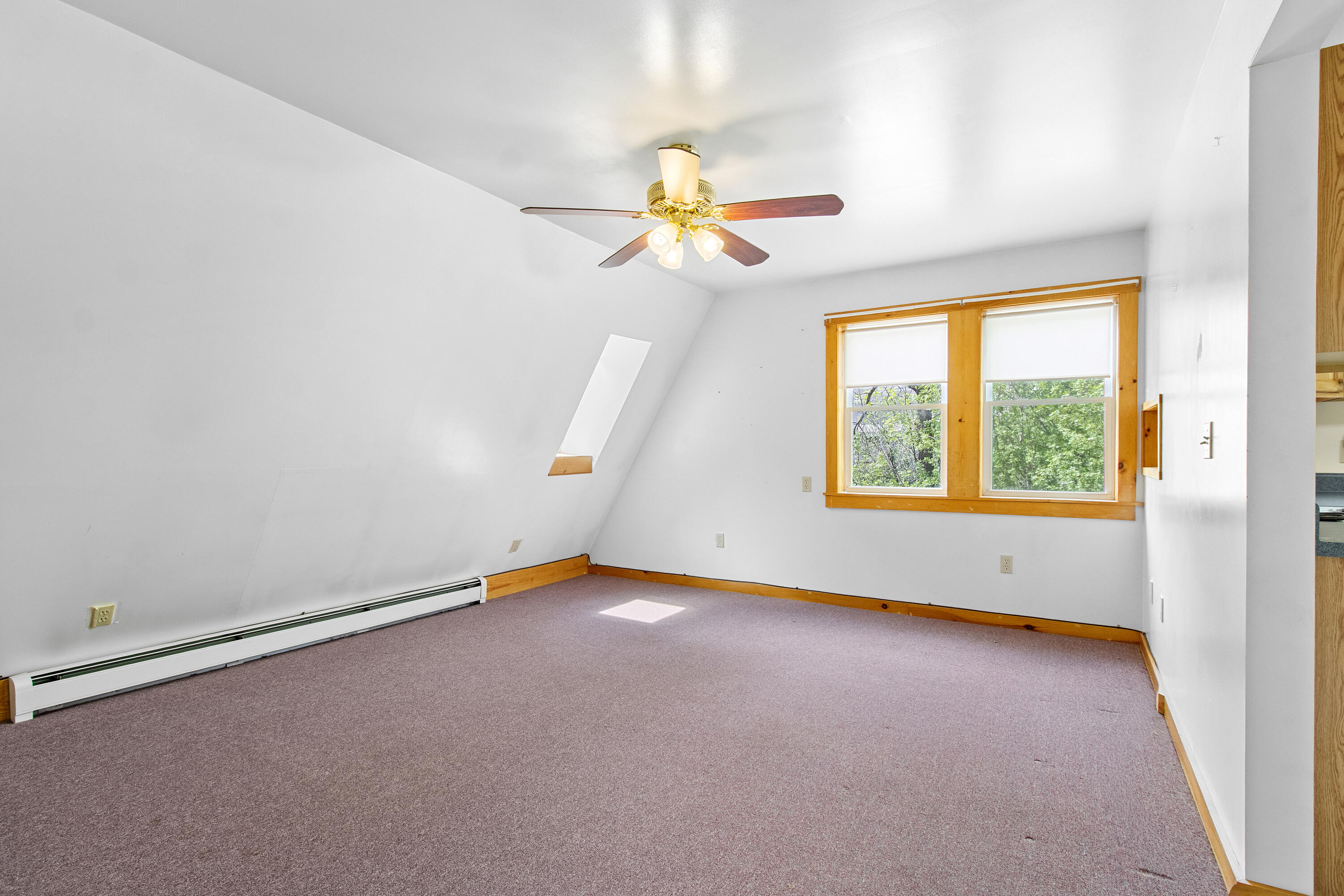 28 Main Street HIll 15