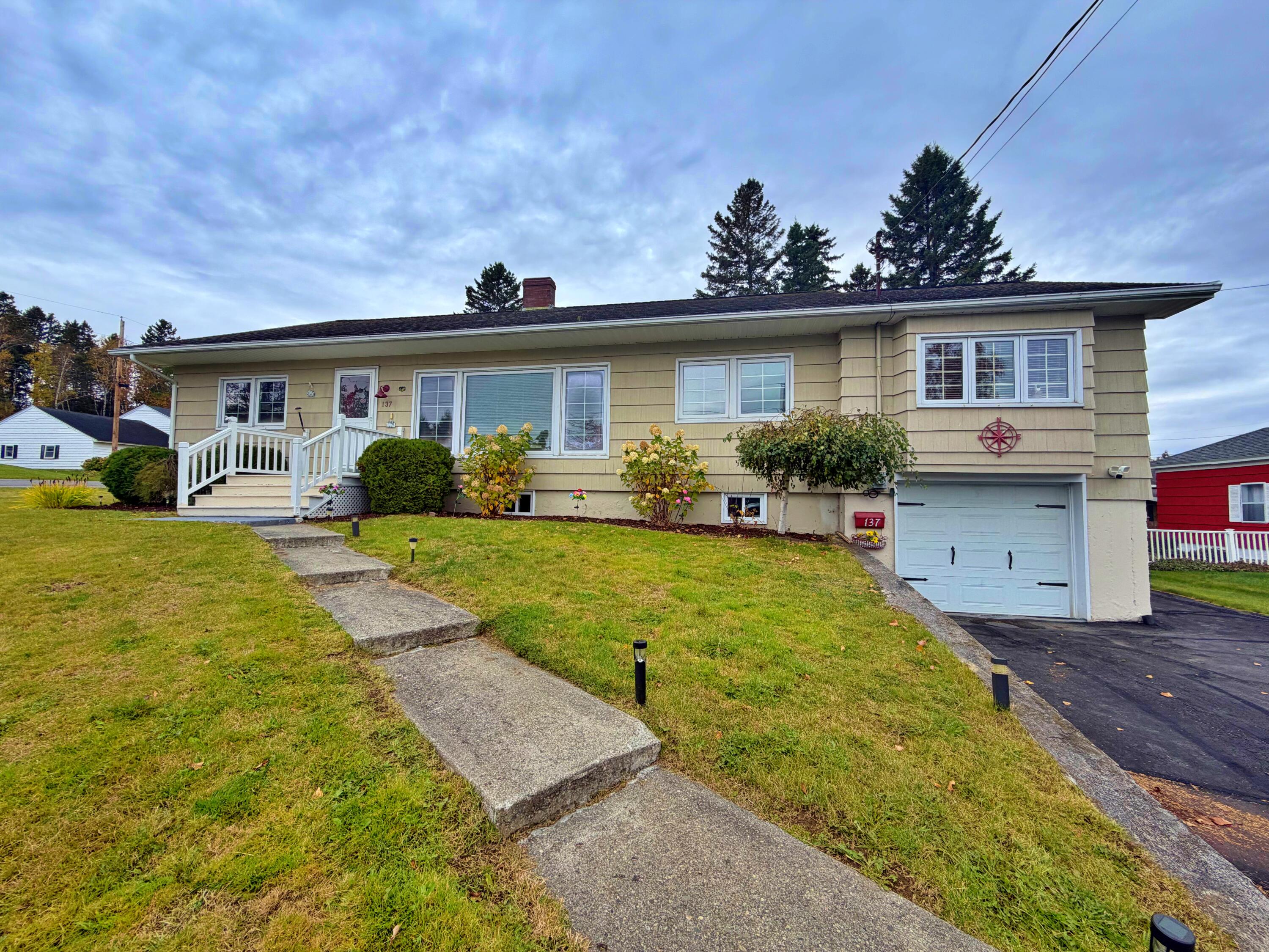 Photo of 137 19th Avenue Madawaska ME 04756