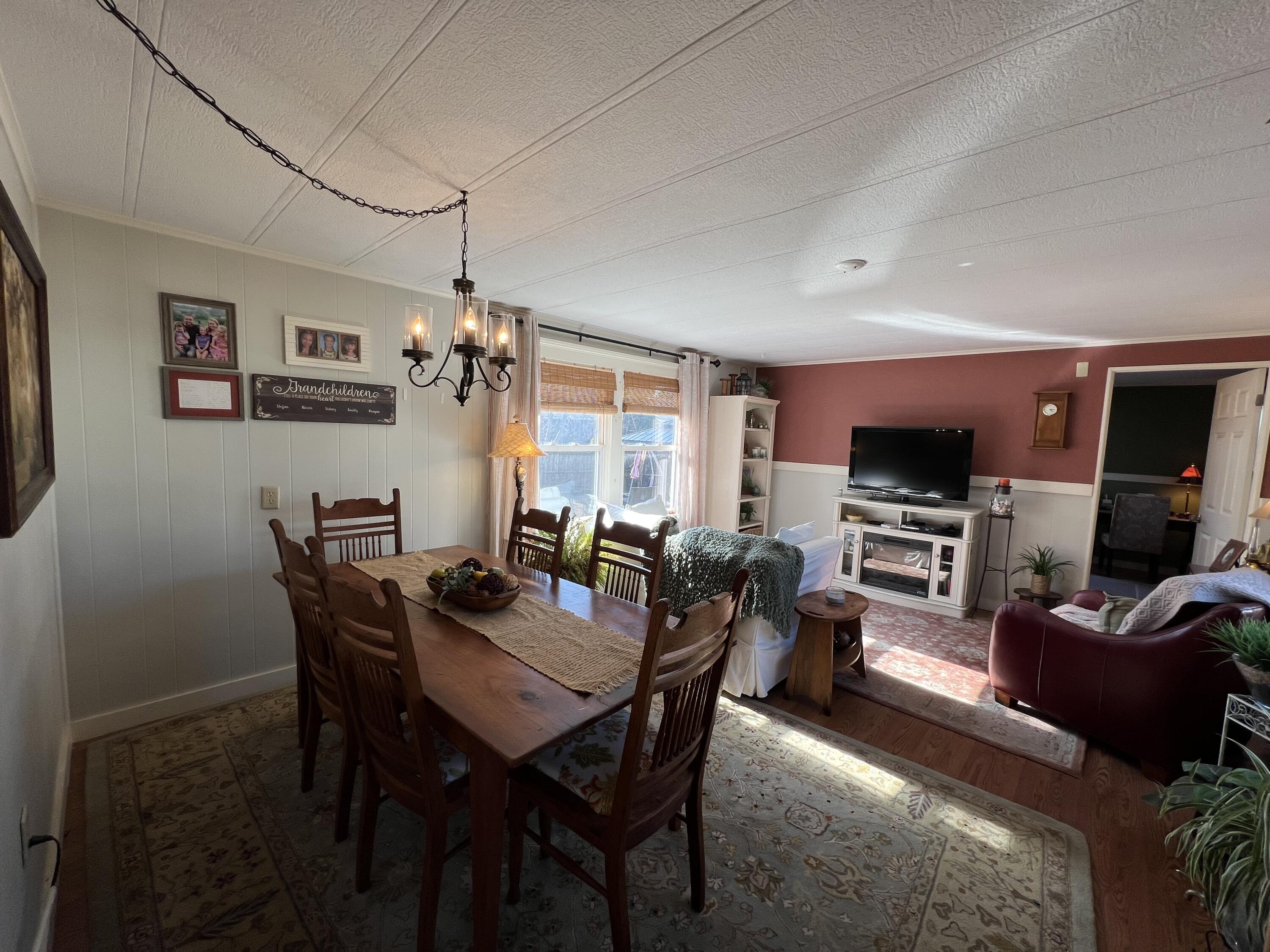 15 Marks Lane, Rockland, ME, 04841