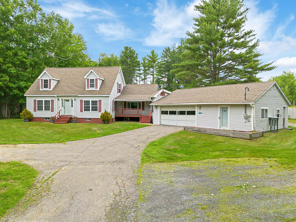 Photo of 1050 Main Street Palmyra ME 04965