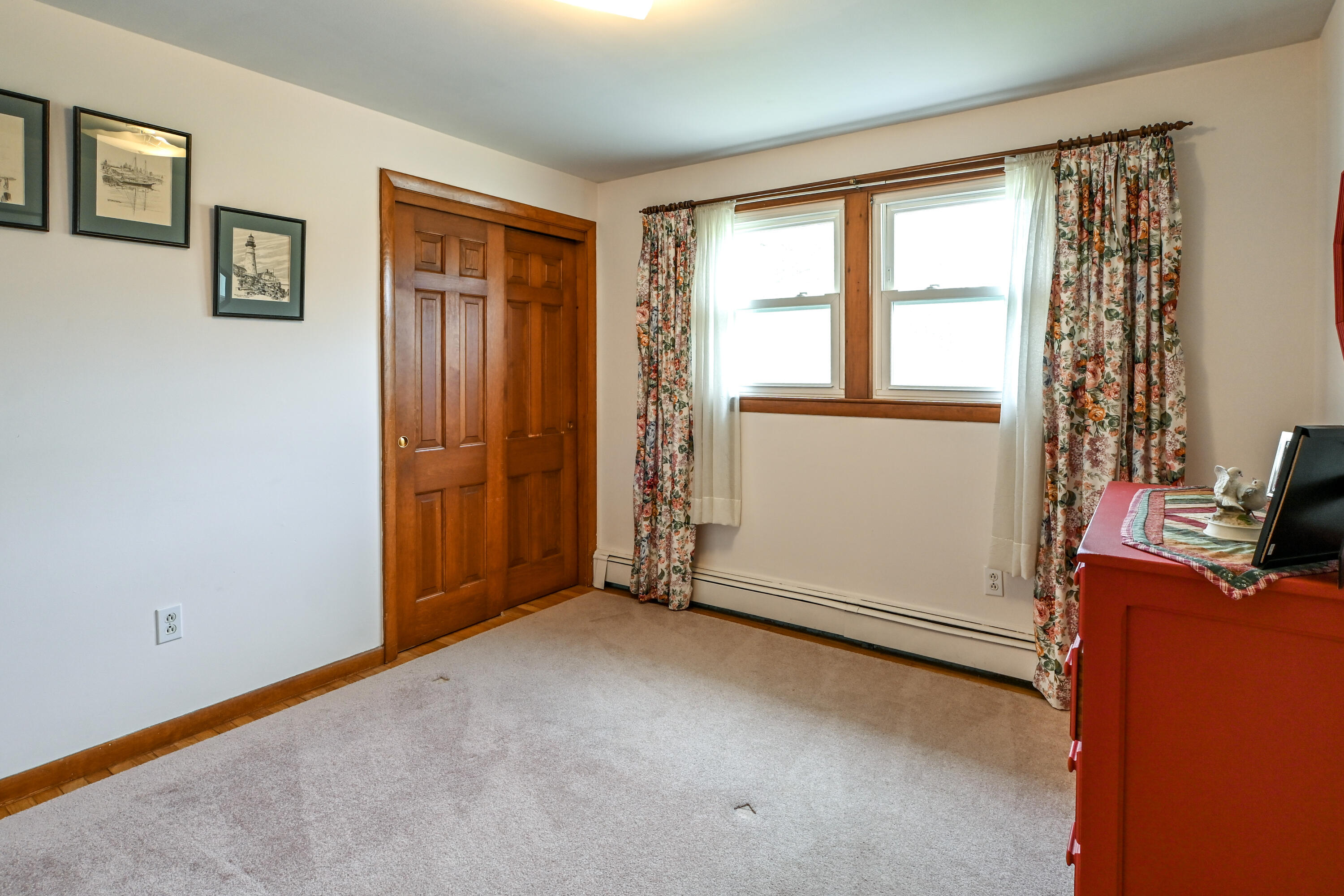 31 Vernon Road, Cape Elizabeth, ME, 04107