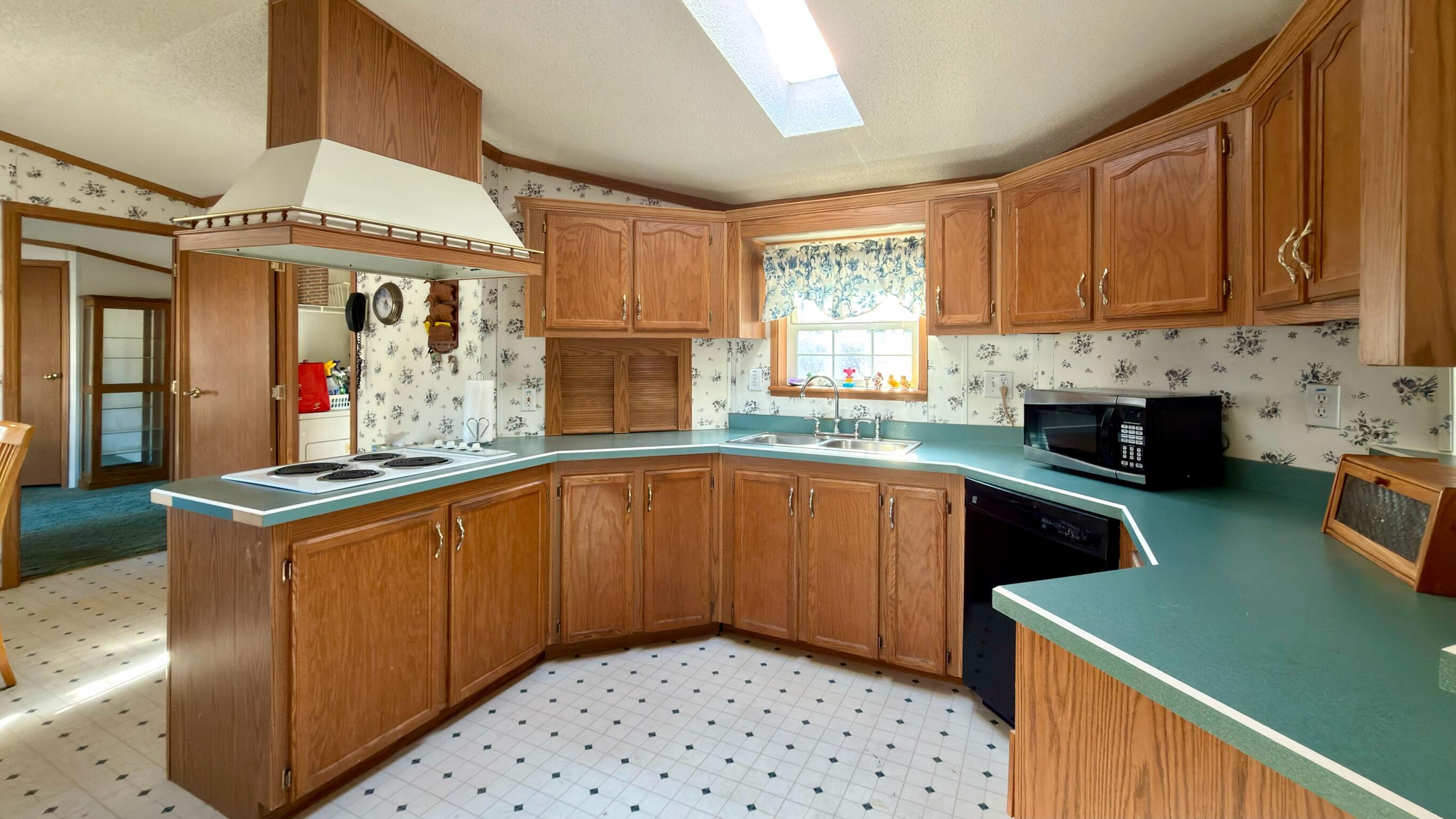 2 Crocker Avenue, Howland, ME, 04448