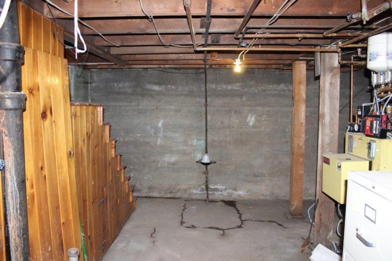 49 W Broadway, Lincoln, ME, 04457