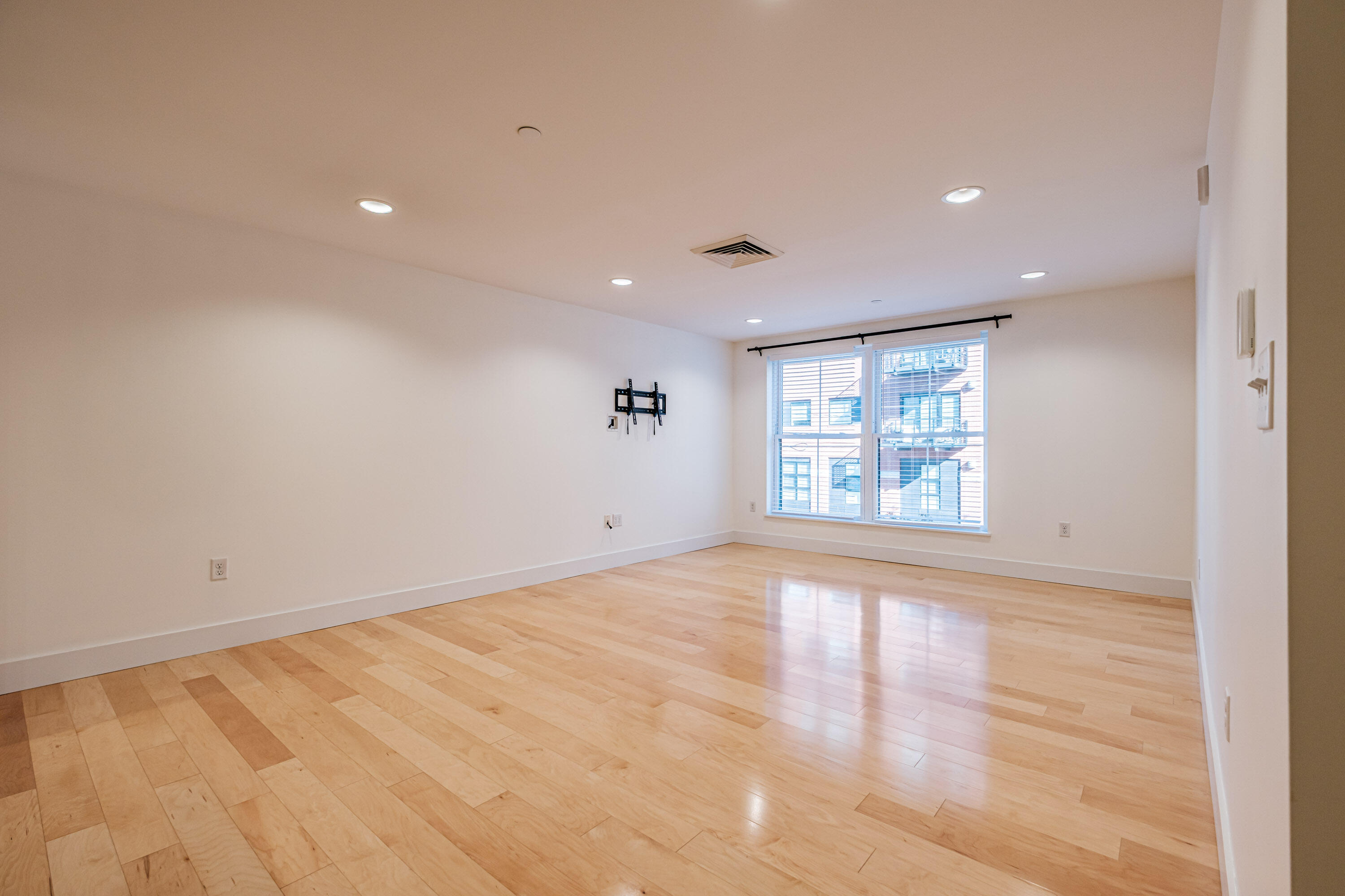 25 High Street UNIT 214, Portland, ME, 04101