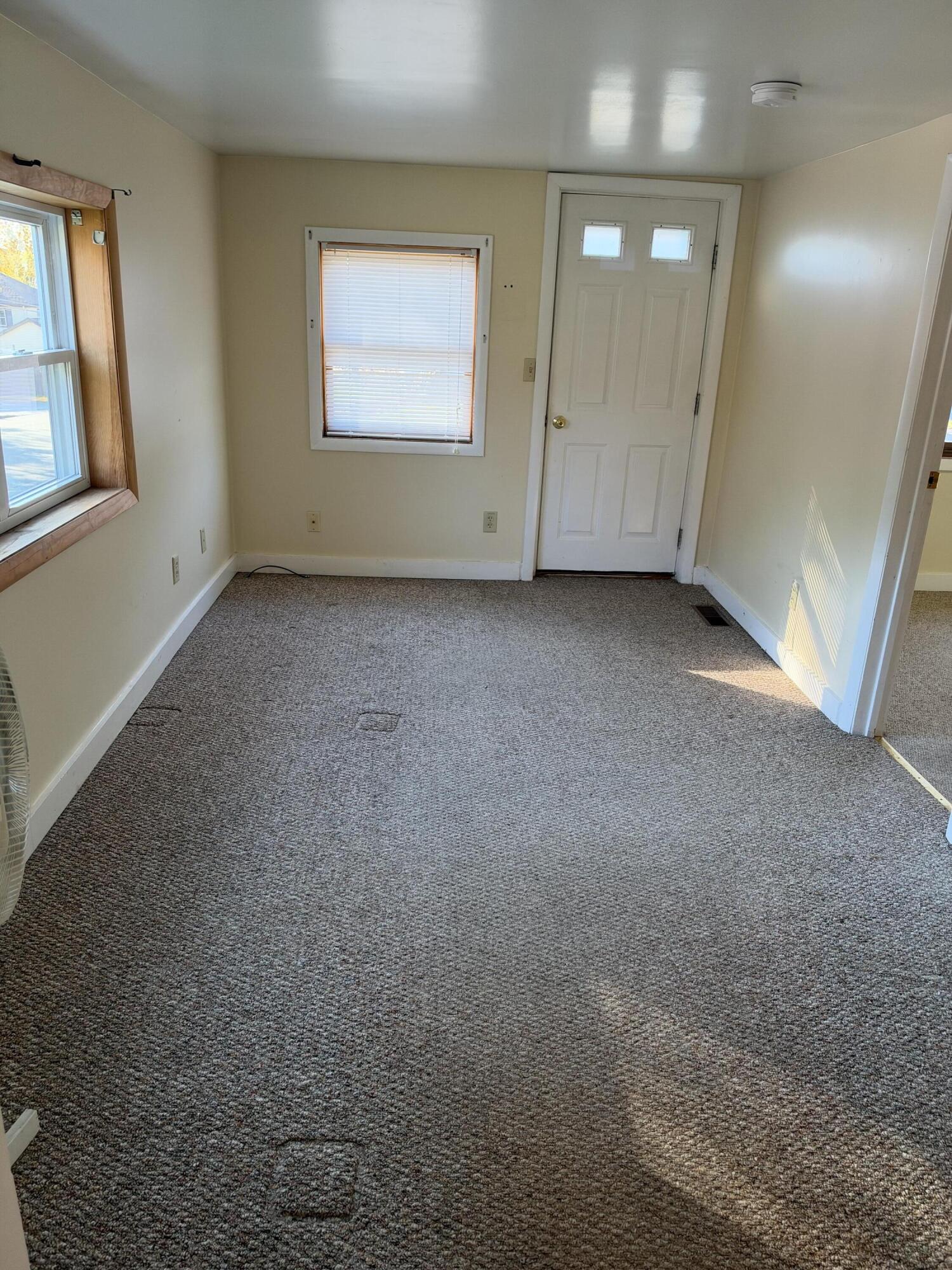 160 W Pleasant Street