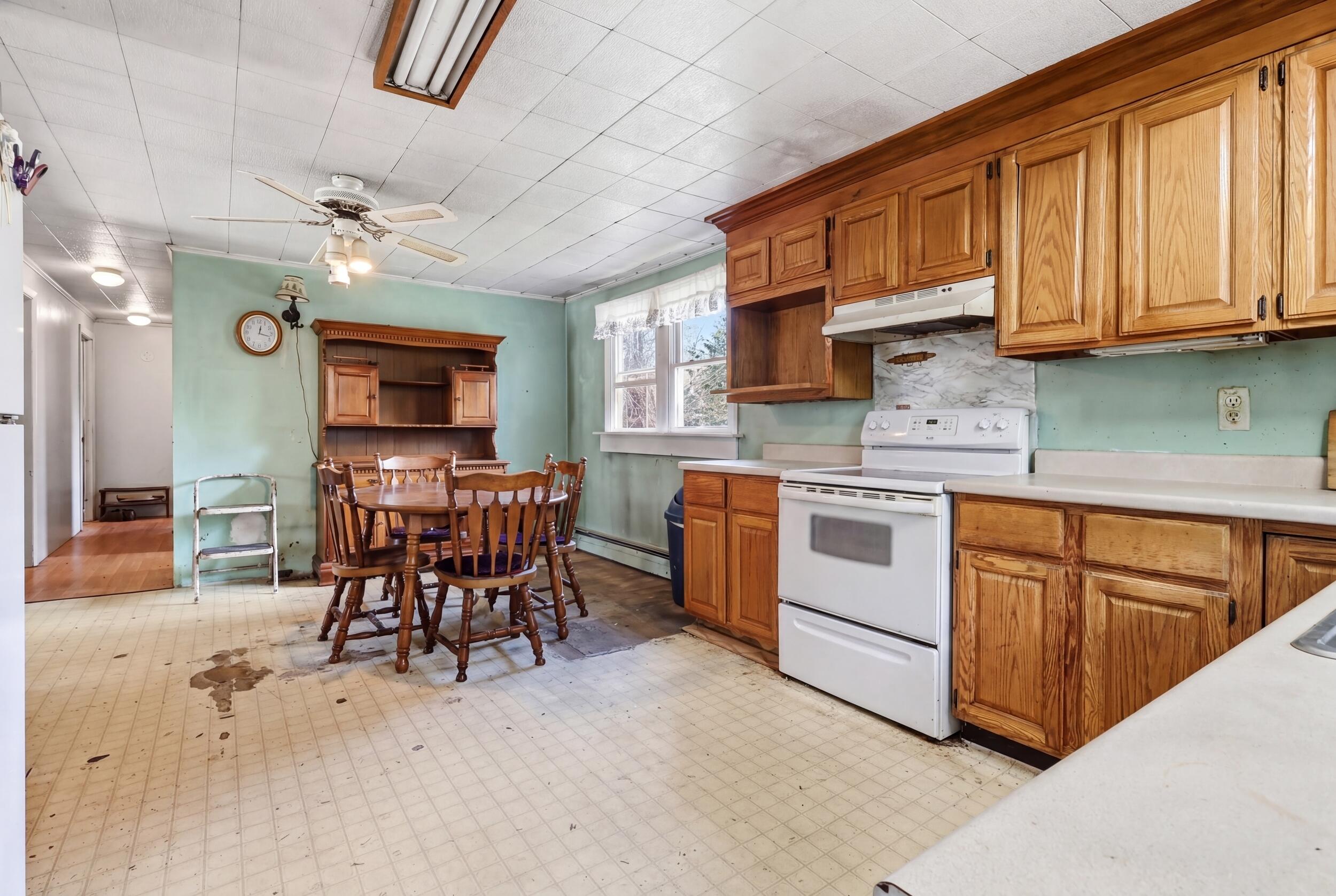 392 Elm Street, Mechanic Falls, ME, 04256