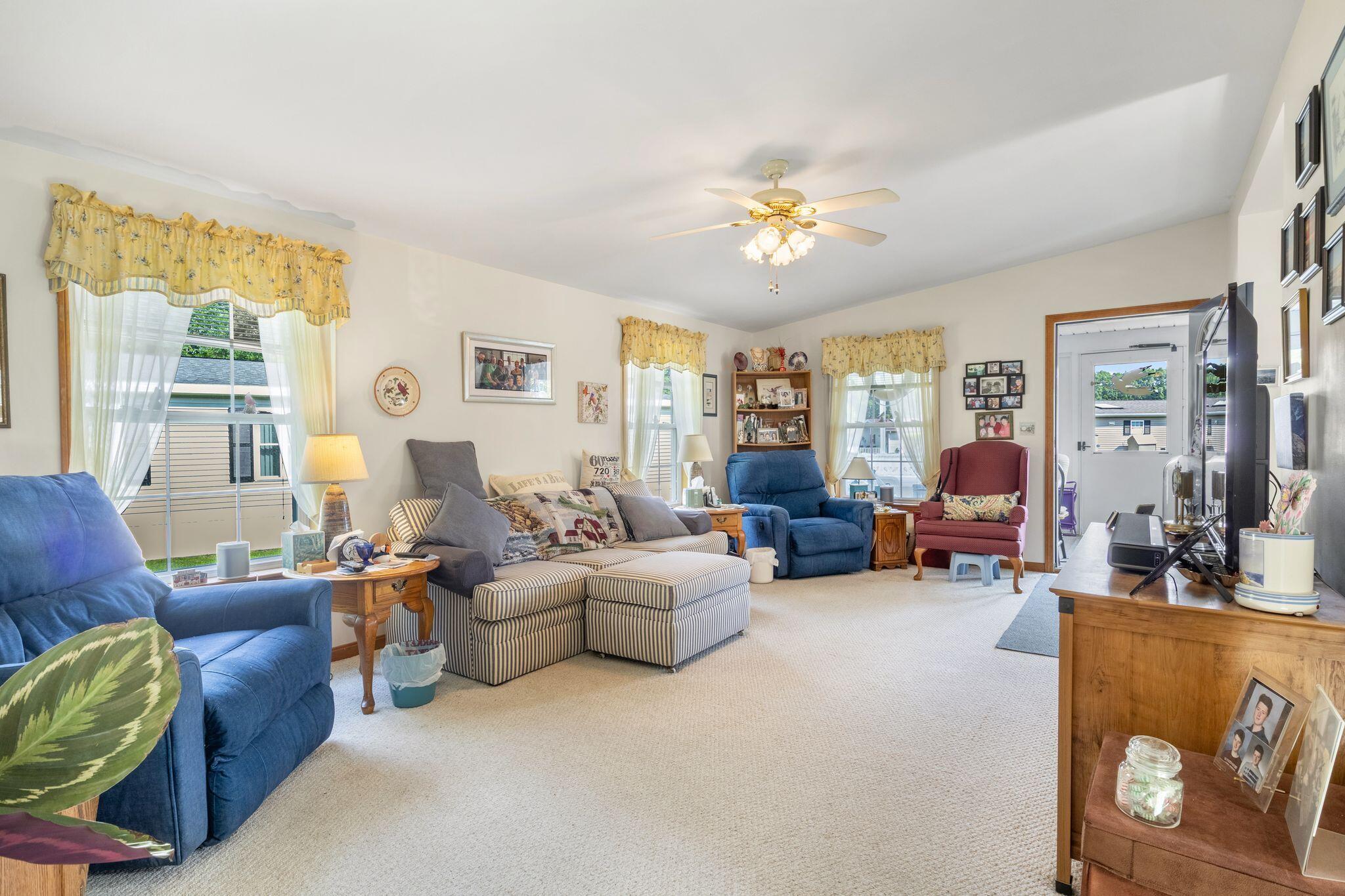 56_Brookside_Cir_025