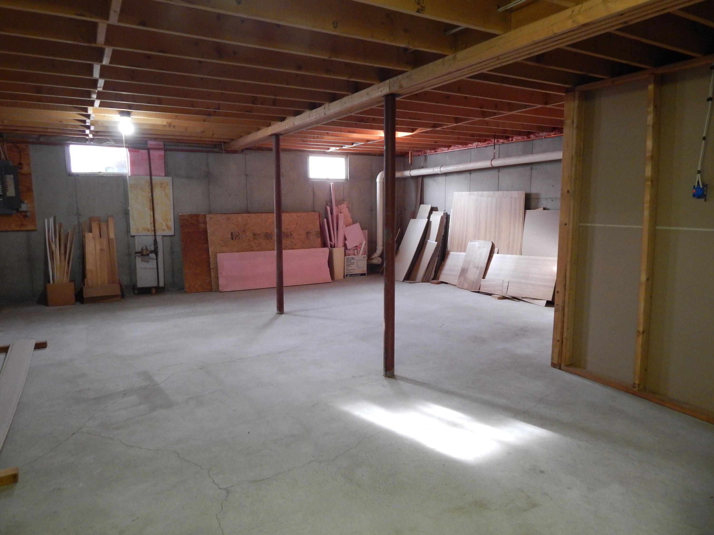 19 Park Street, Paris, ME, 04281