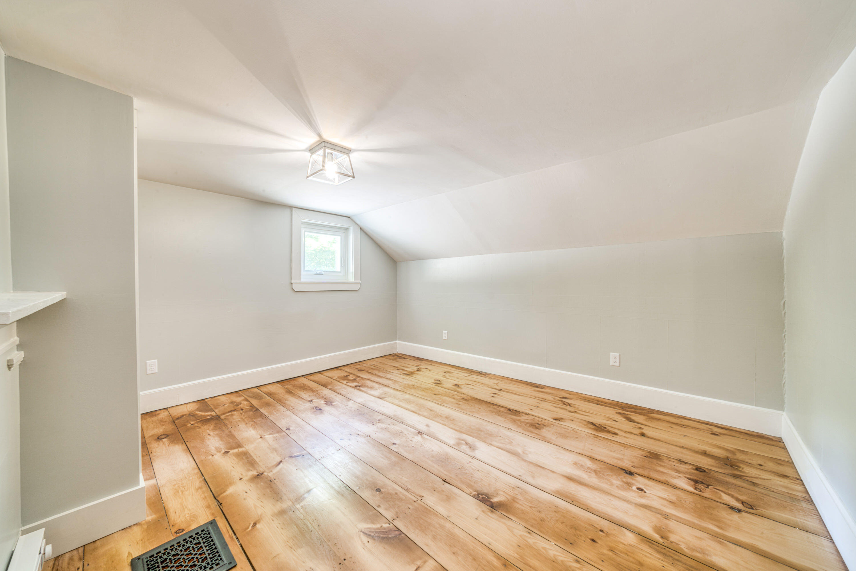 47 Main Road N, Hampden, ME, 04444