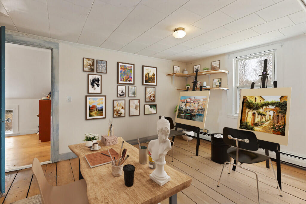 903 Western Avenue, Manchester, ME, 04351