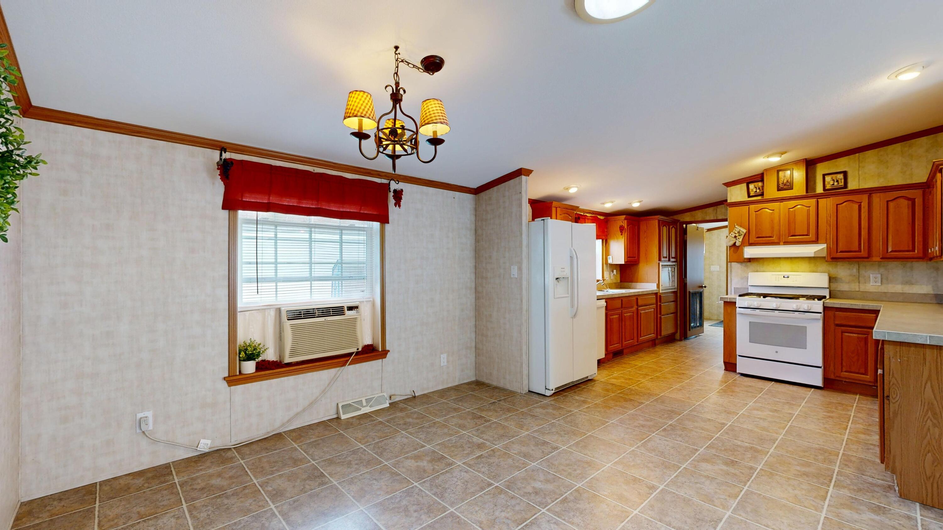 13 Evergreen Road, Lewiston, ME, 04240