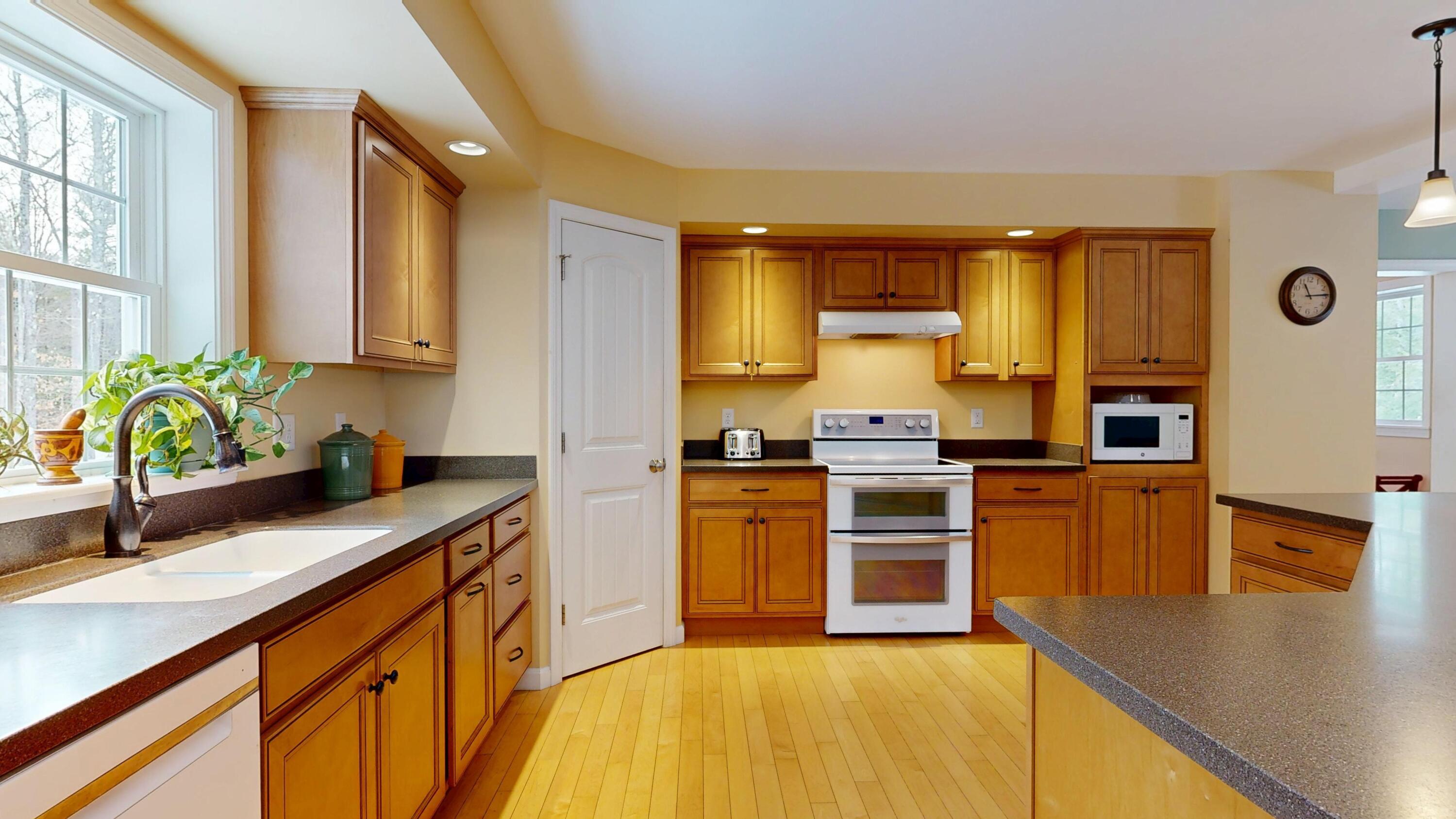 141 Bradbury Road, Lewiston, ME, 04240