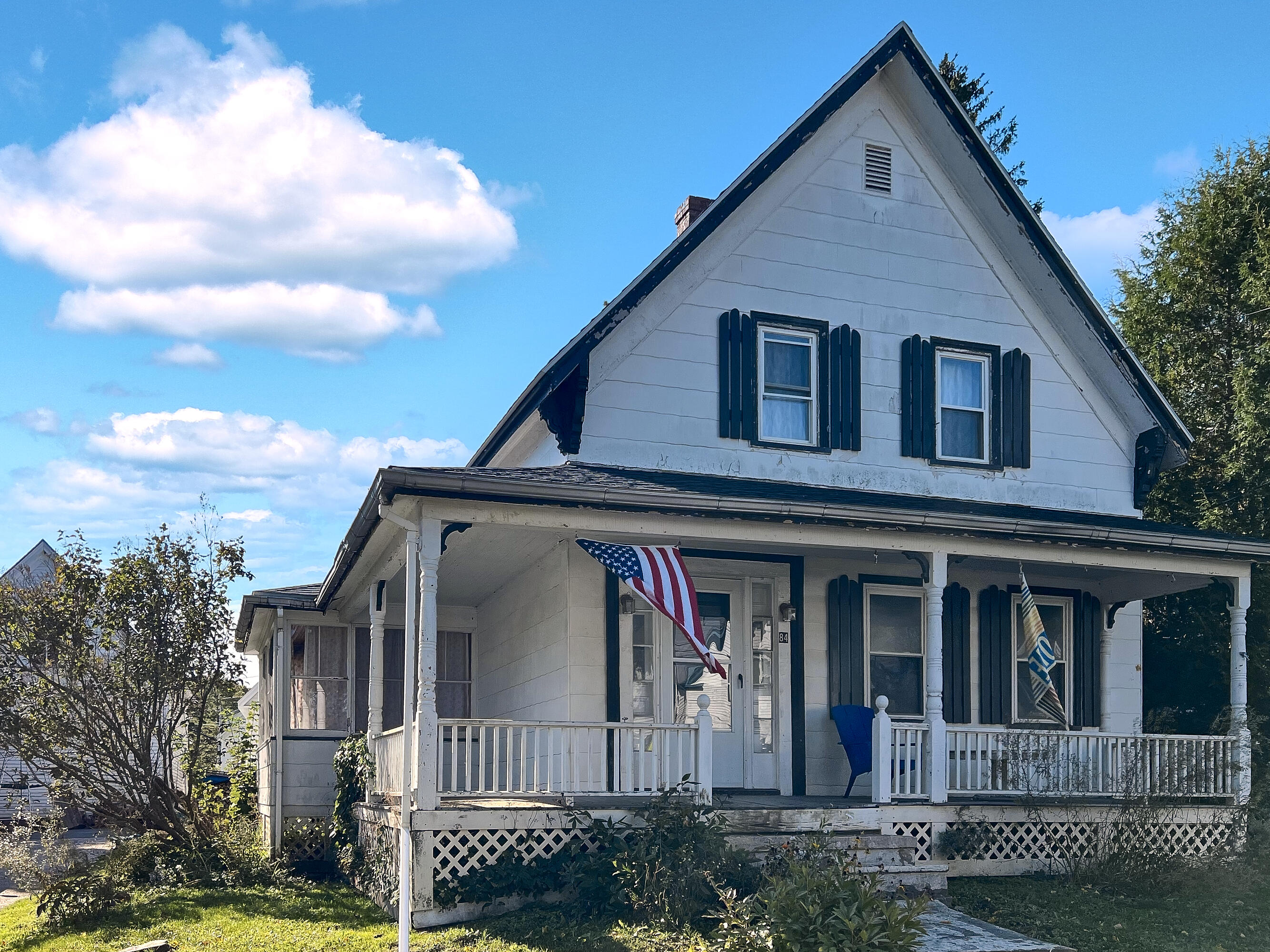 84 Pleasant Street