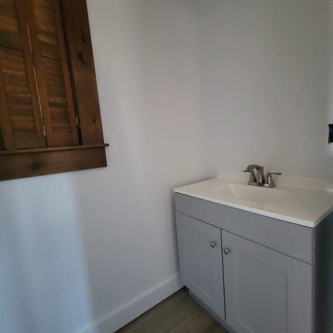49 W Broadway, Lincoln, ME, 04457