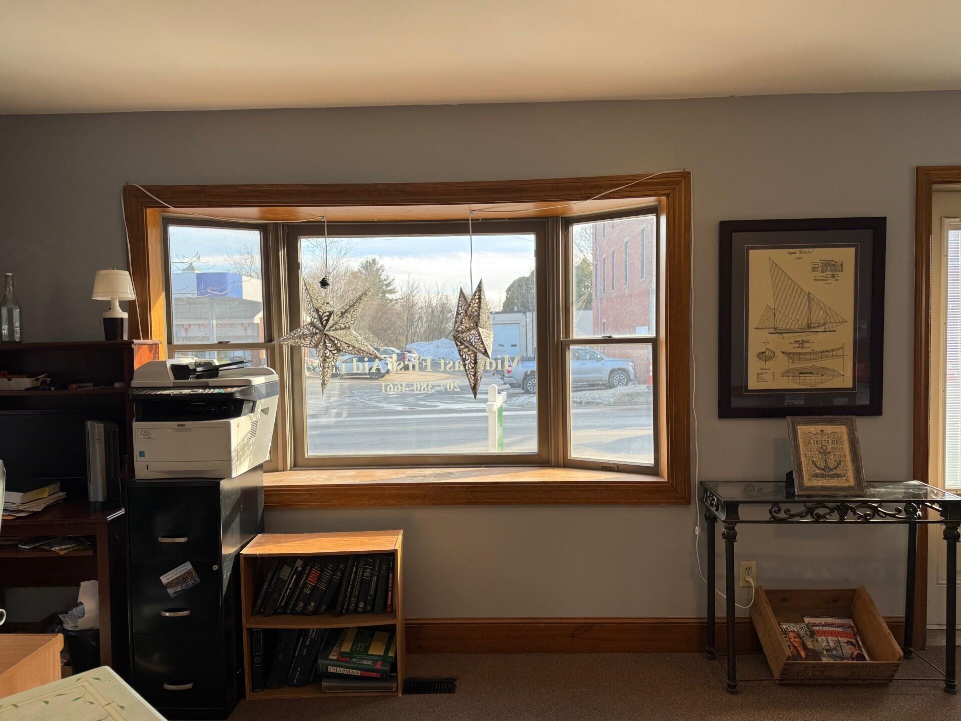 145 Main Street, Thomaston, ME, 04861