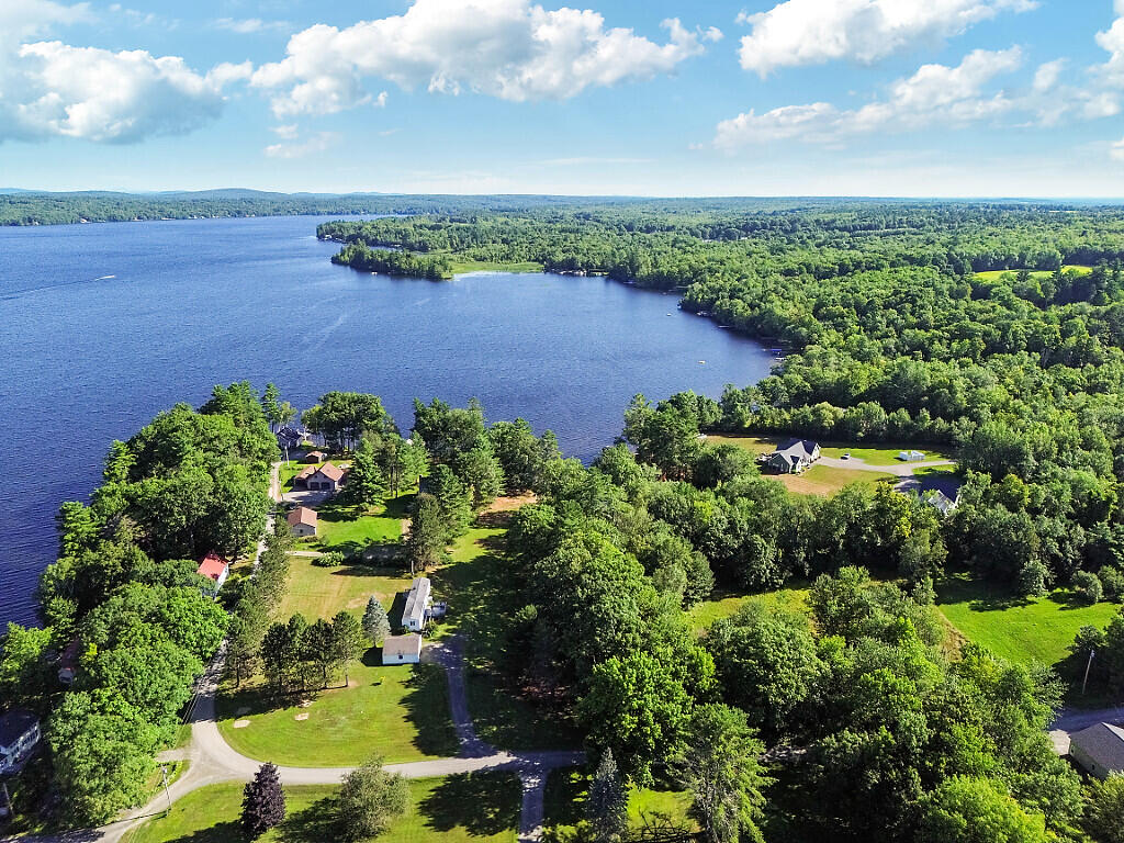 41 Milkweed Lane, Sidney, ME, 04330