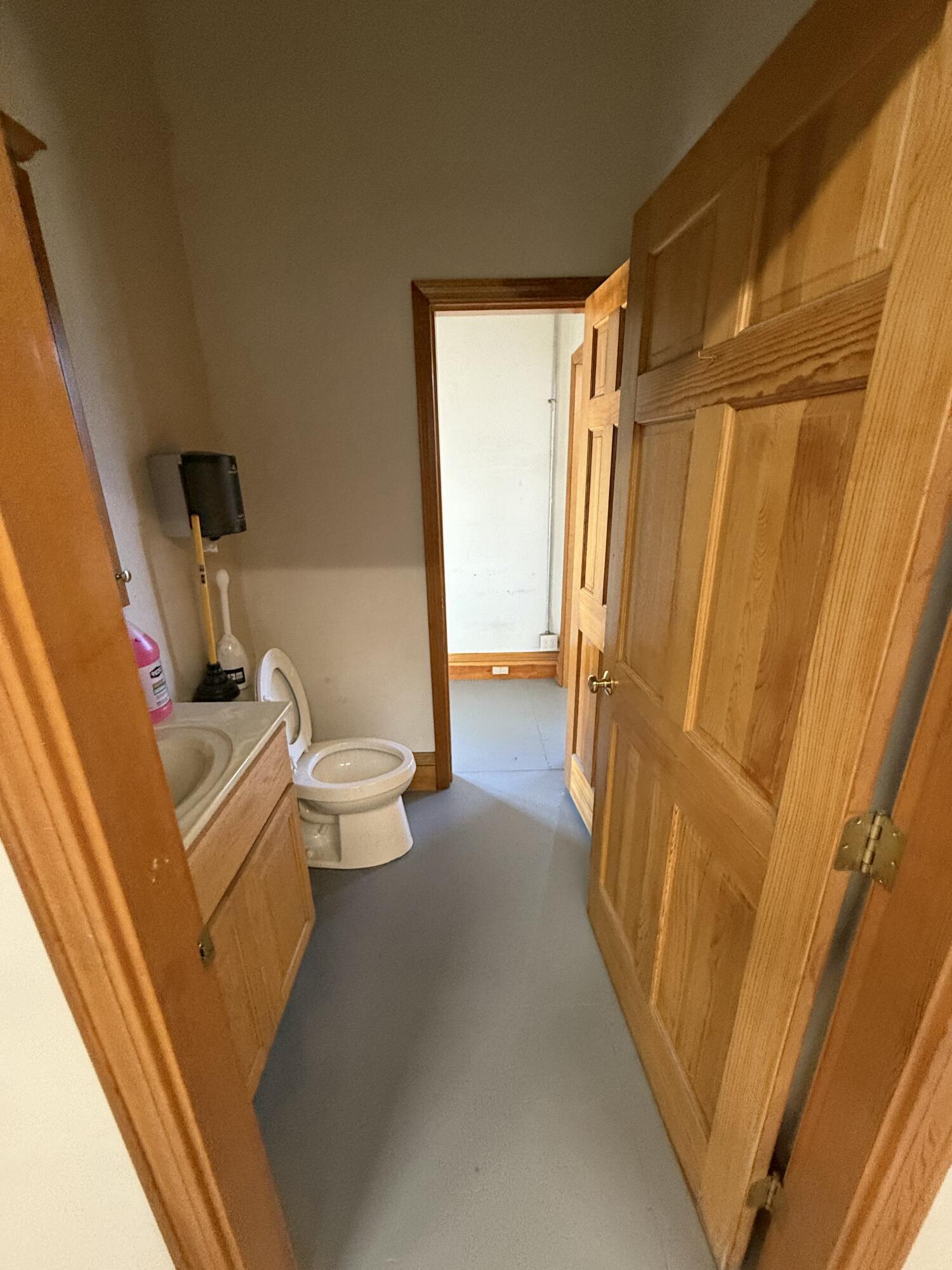 783 Auburn Road, Peru, ME, 04290