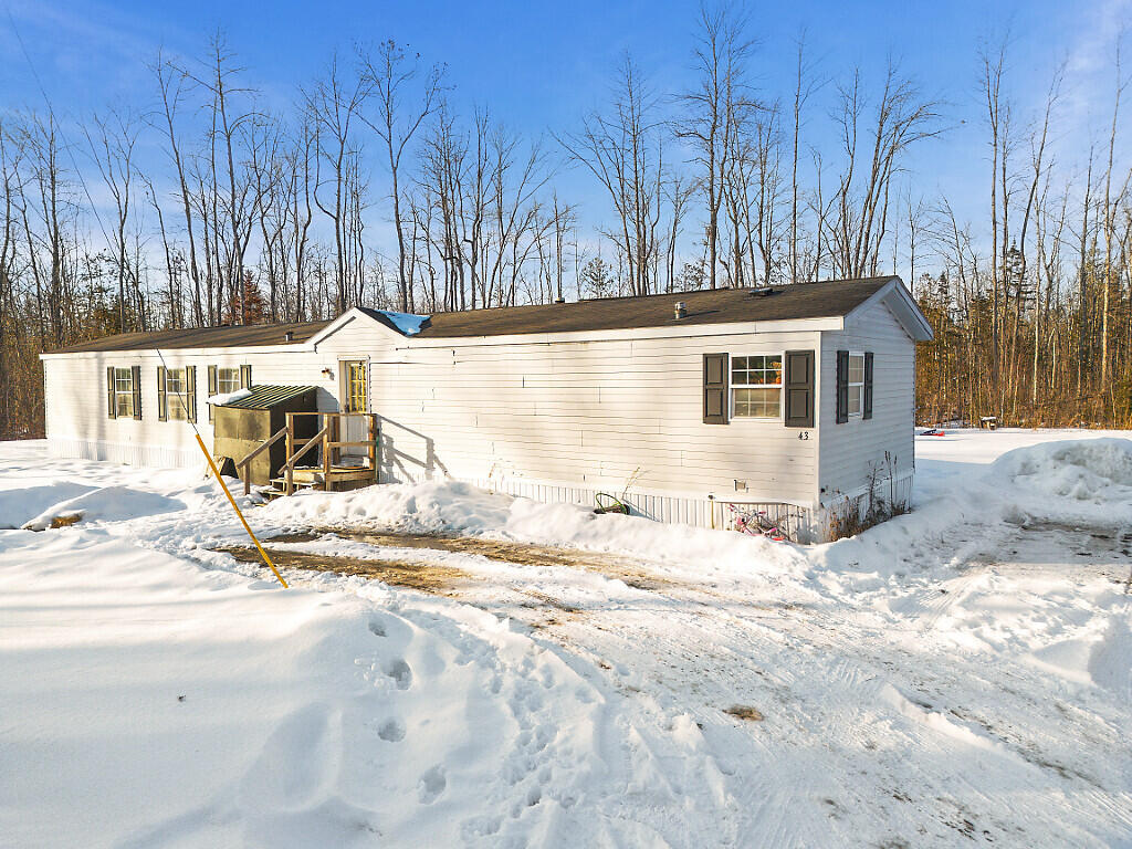 43 Whitten Road, Clinton, ME, 04927