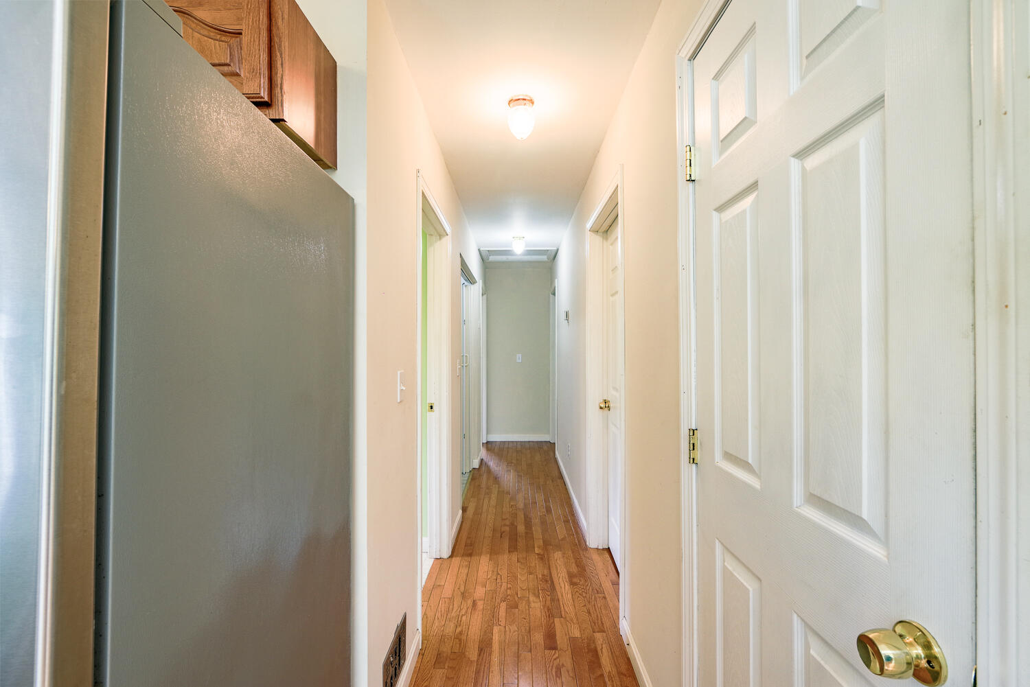 Hallway to the bedrooms