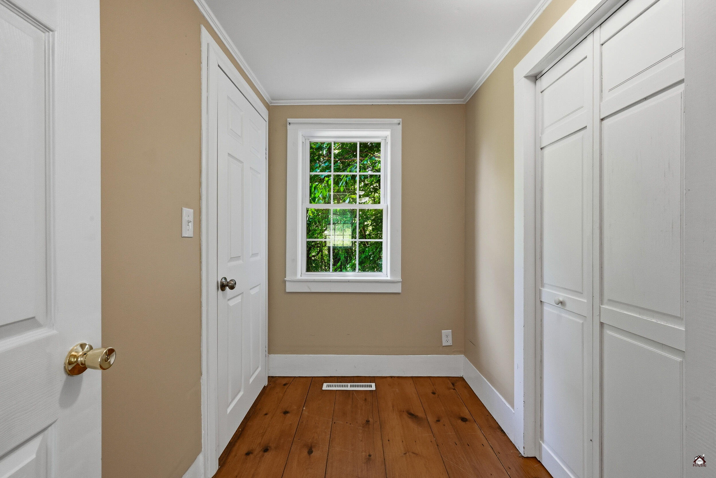 856 Augusta Road, Rome, ME 04963 Walk In Closet