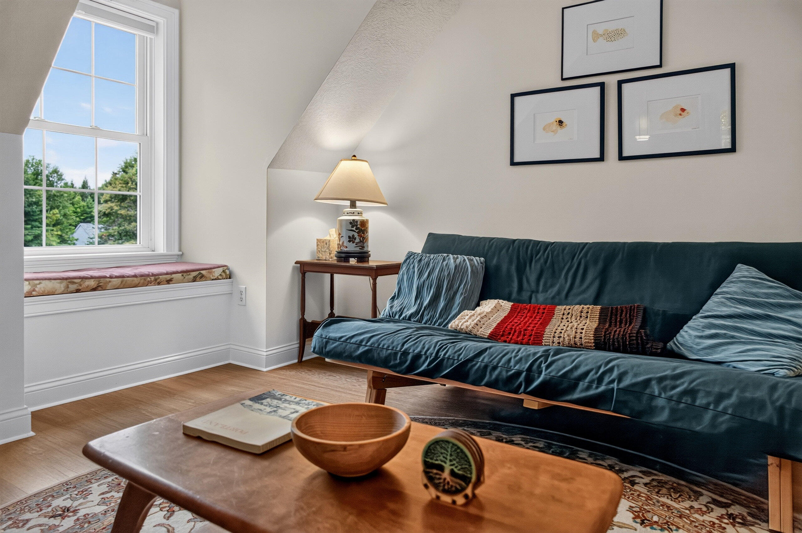 1 BD, 1 BA In-law above garage.