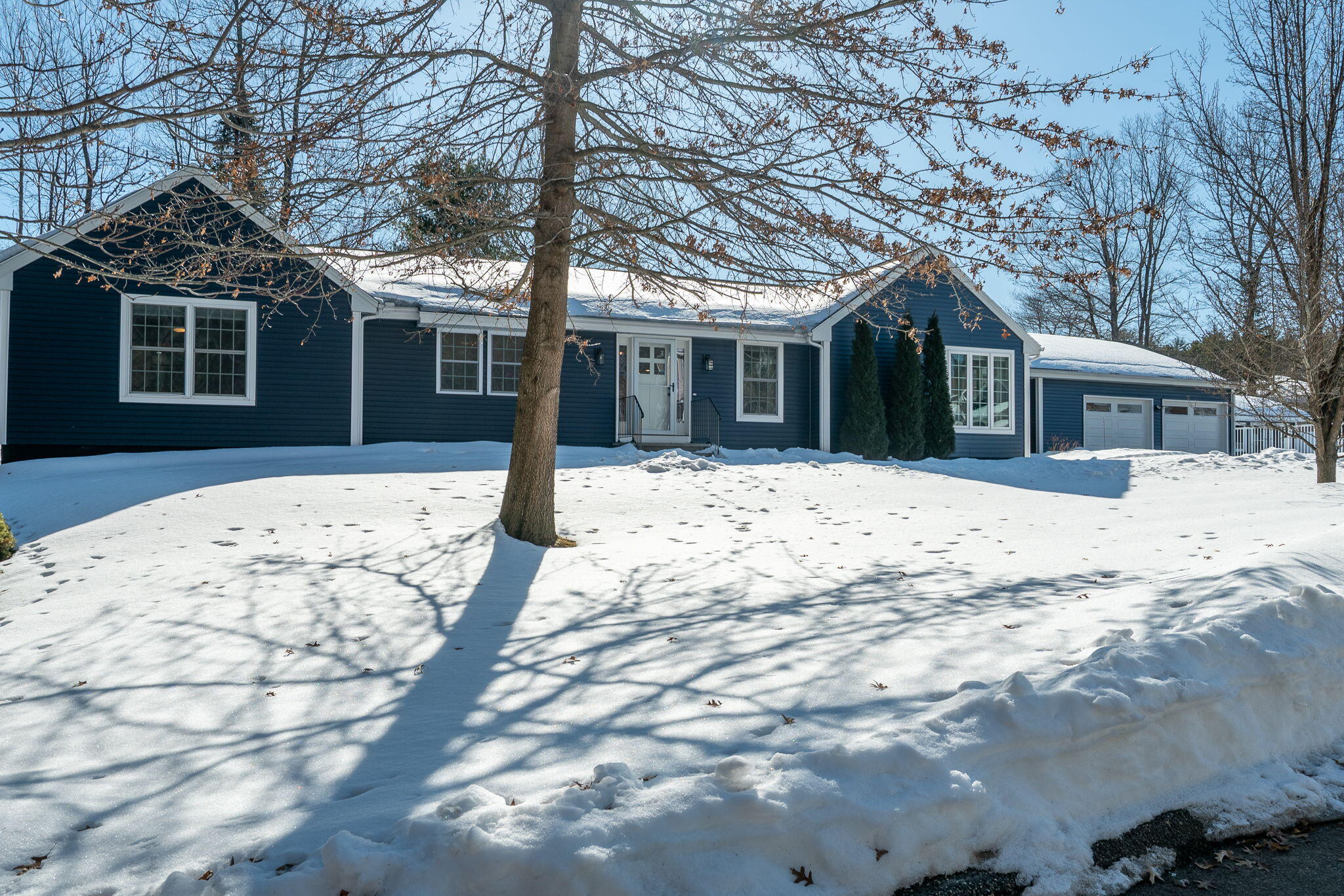 12 Surrey Lane, Hampden, ME, 04444