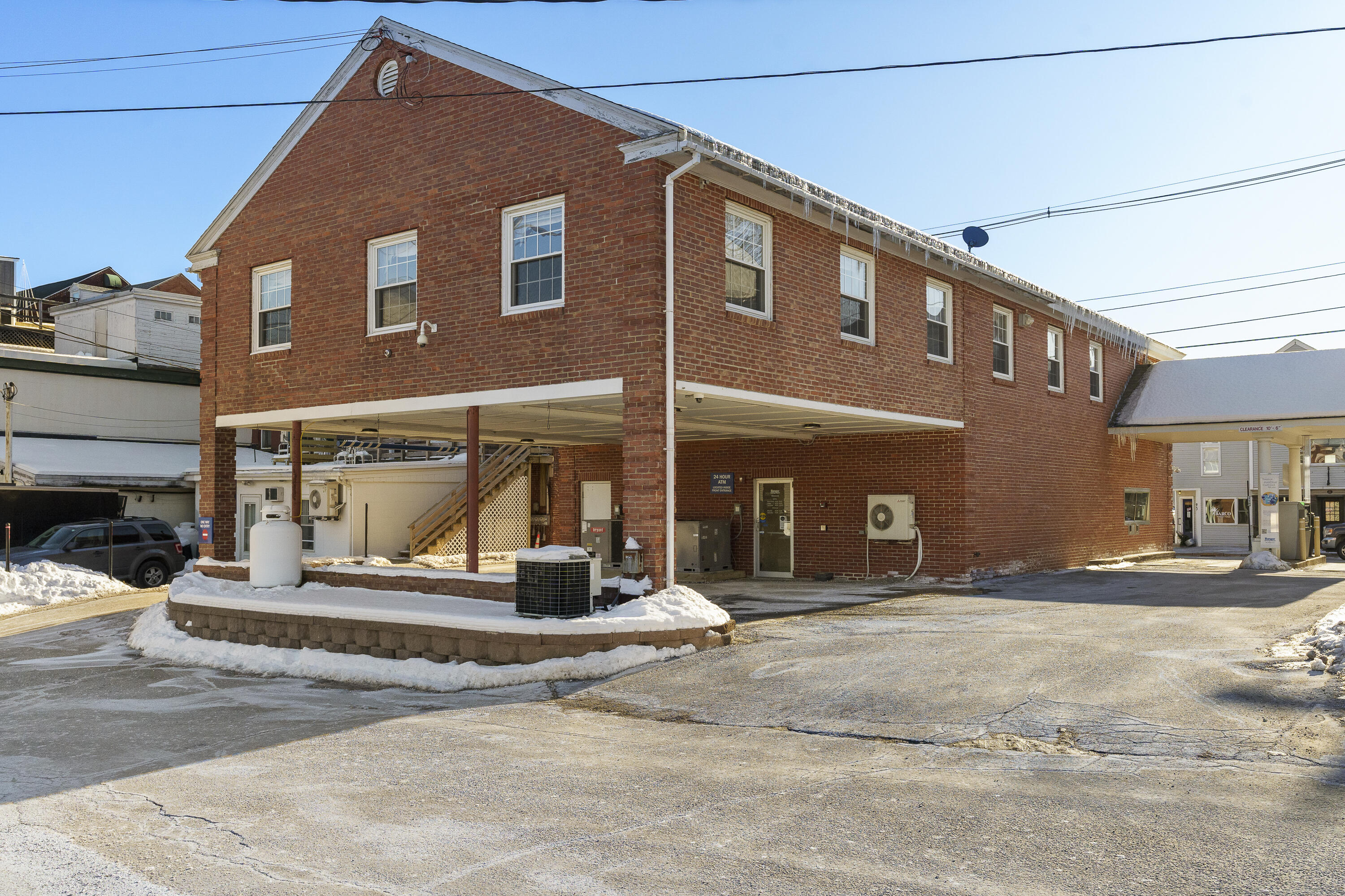 100 Main Street, Damariscotta, ME, 04543