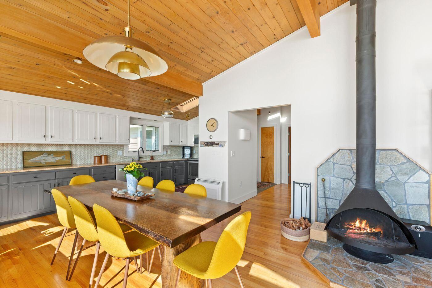 1588 Turtle Head Road, Islesboro, ME, 04848