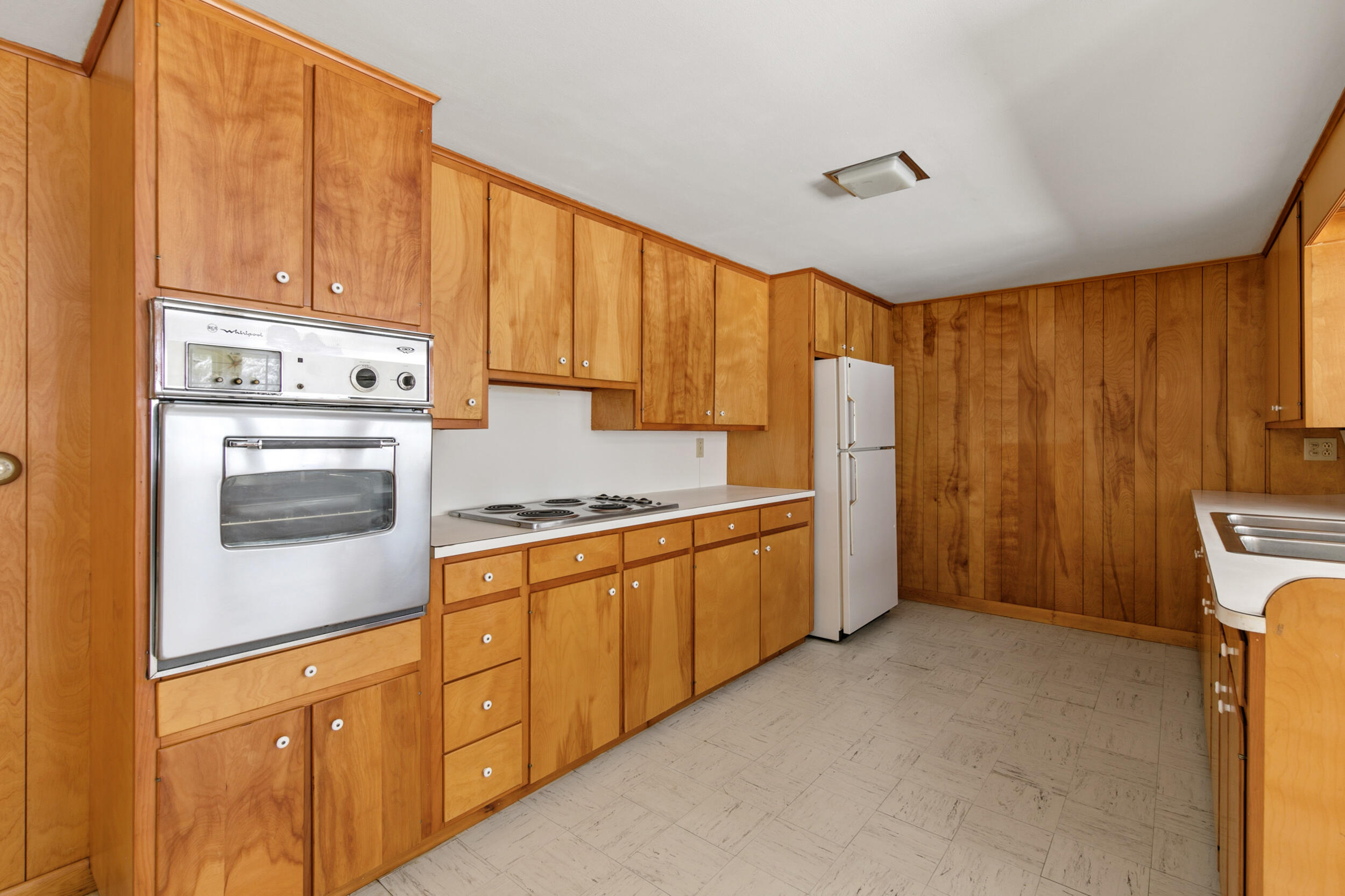 207 N High Street, Bridgton, ME, 04009