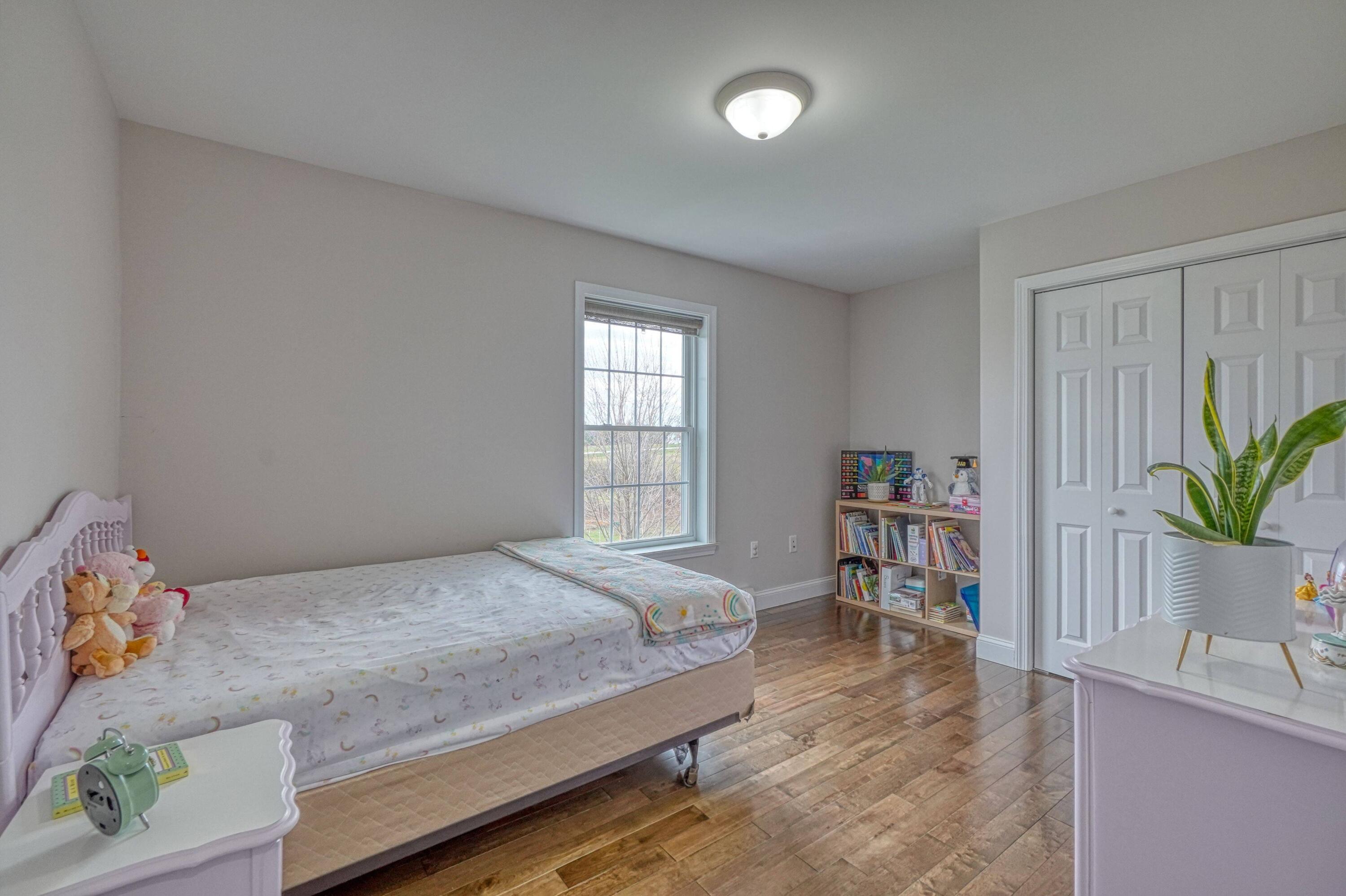 24 Royale Drive, Sidney, ME, 04330