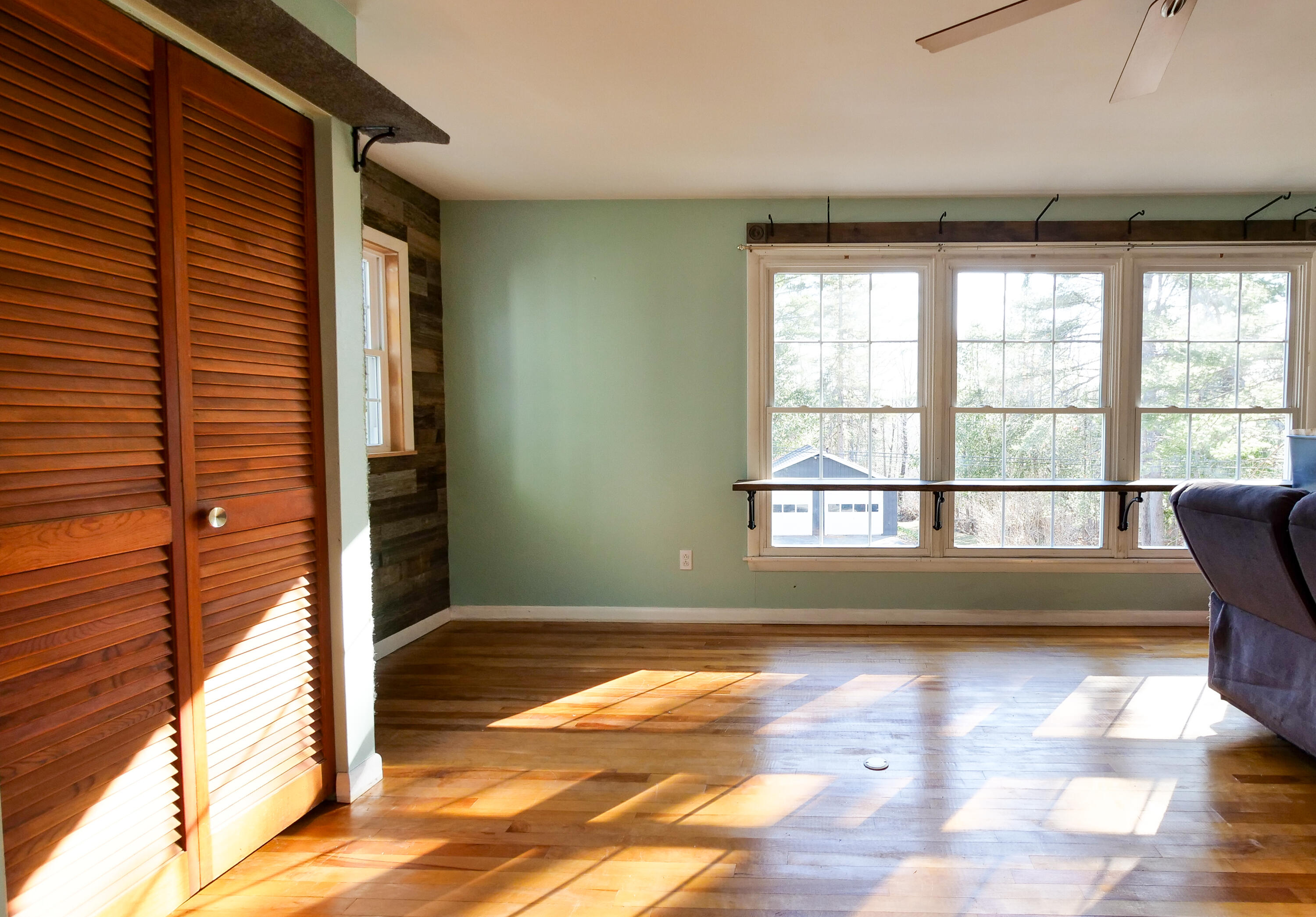 16 Gardner Road, Orono, ME, 04473