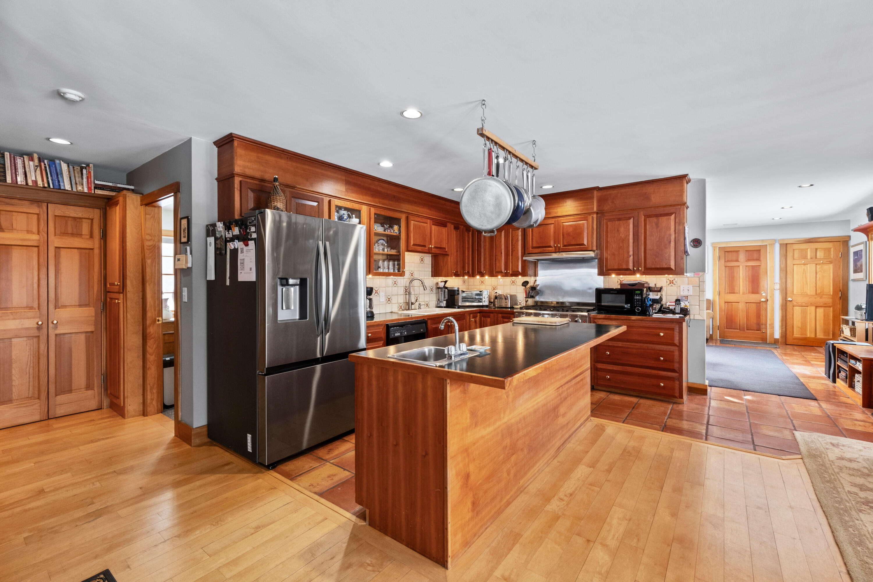 63 Raccoon, Cushing, ME, 04563