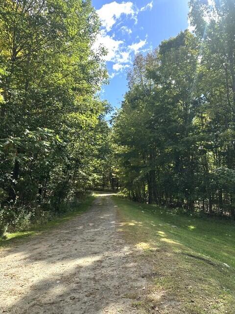 344 Crowell Hill Road, Vassalboro, ME 04989 Driveway