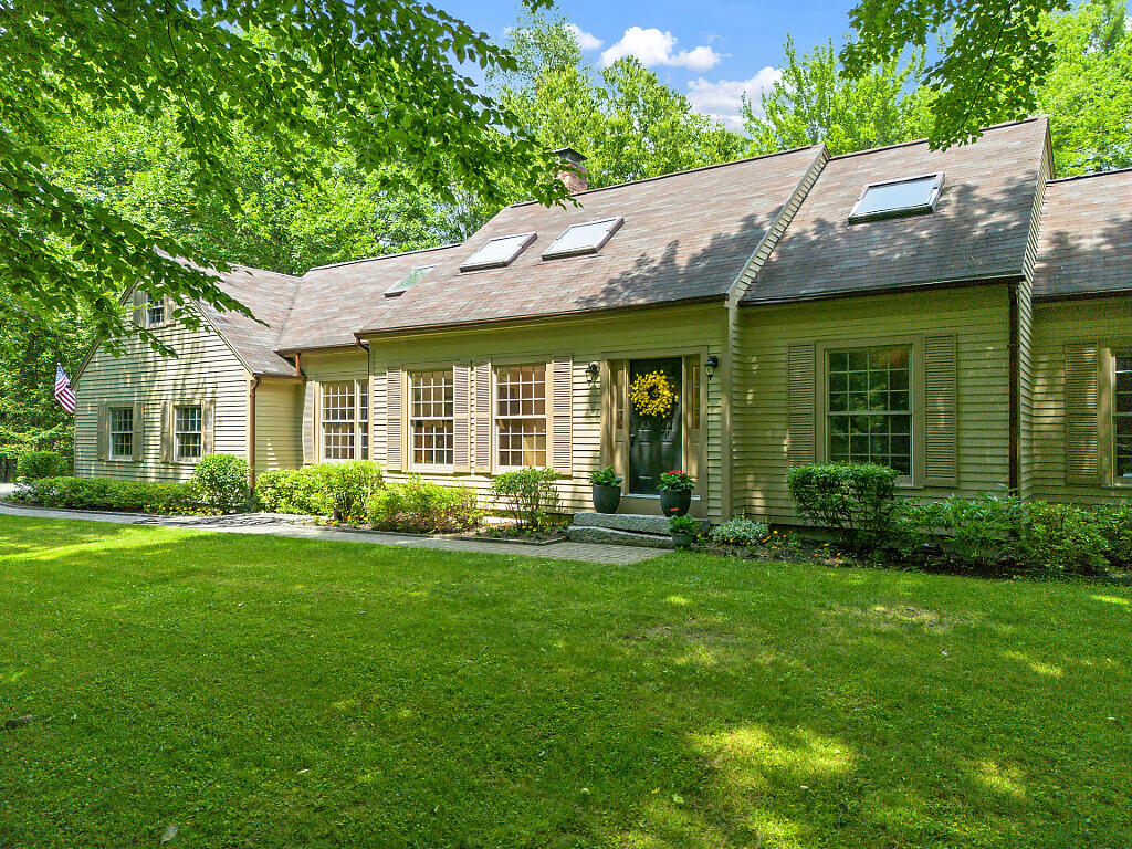 Photo of 31 Pheasant Run Road Belgrade ME 04917
