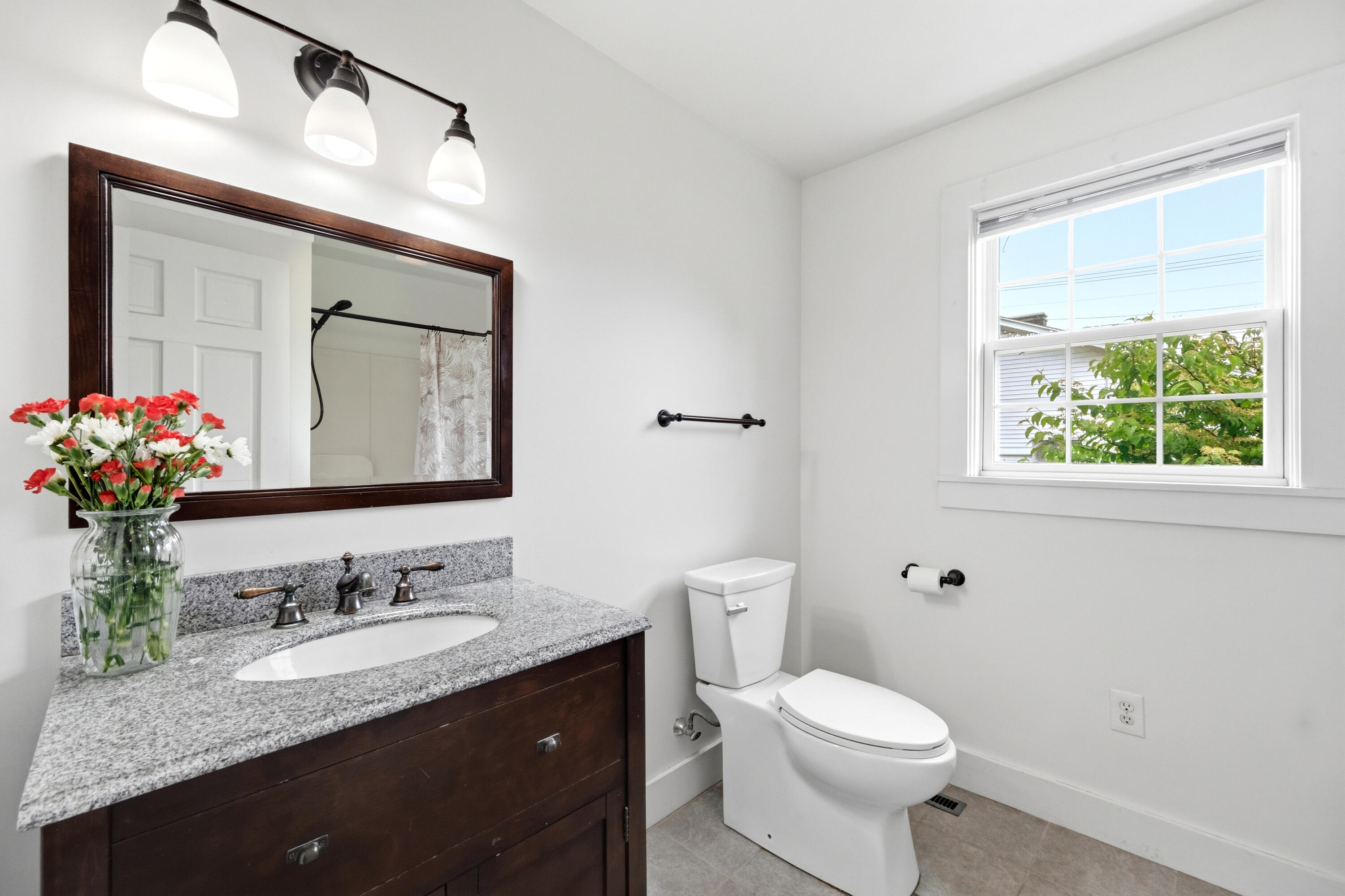 10- 39 Knott St-Rockland - JAC