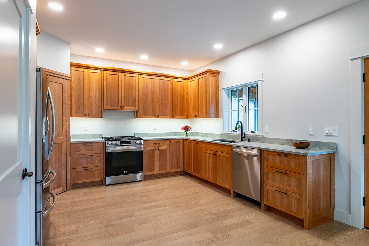 185 Glenwood Lane, Northport, ME, 04849