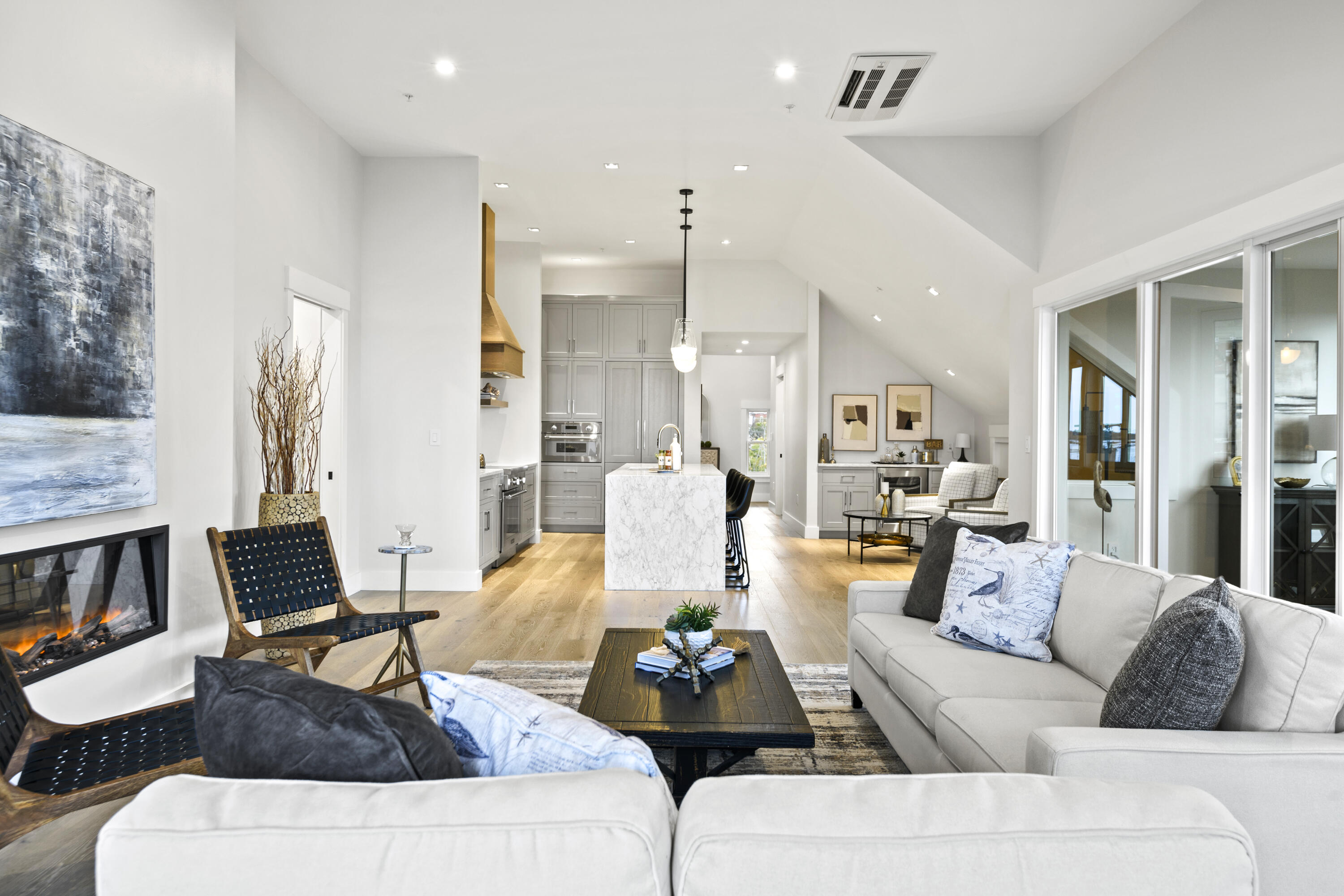 2 India Street UNIT 4, Portland, ME, 04101