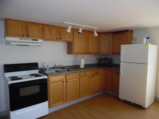 230 Searsport Avenue, Belfast, ME, 04915