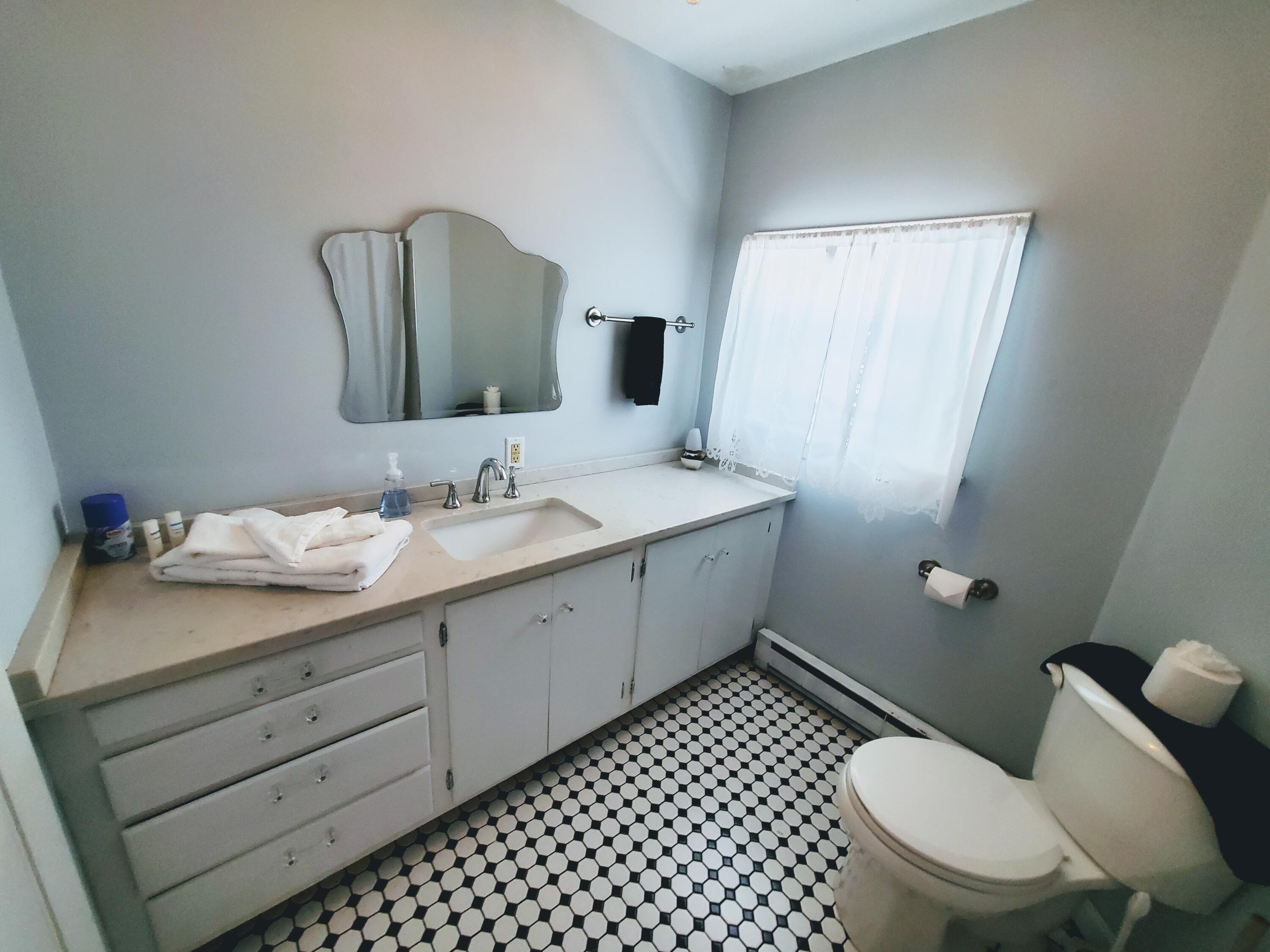 98 Main Street, Madison, ME, 04950