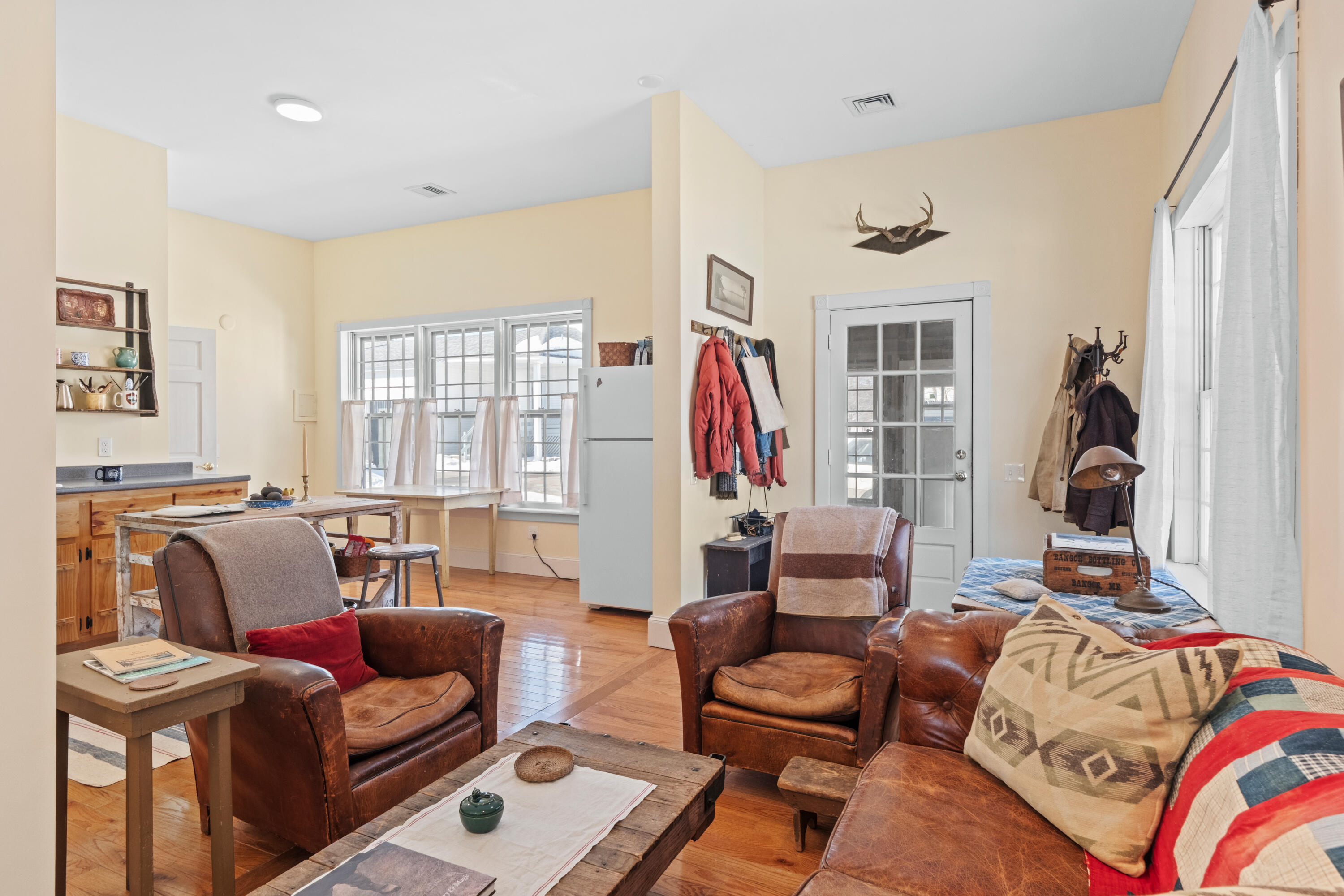 31-33 Booker Street UNIT 4, Thomaston, ME, 04861