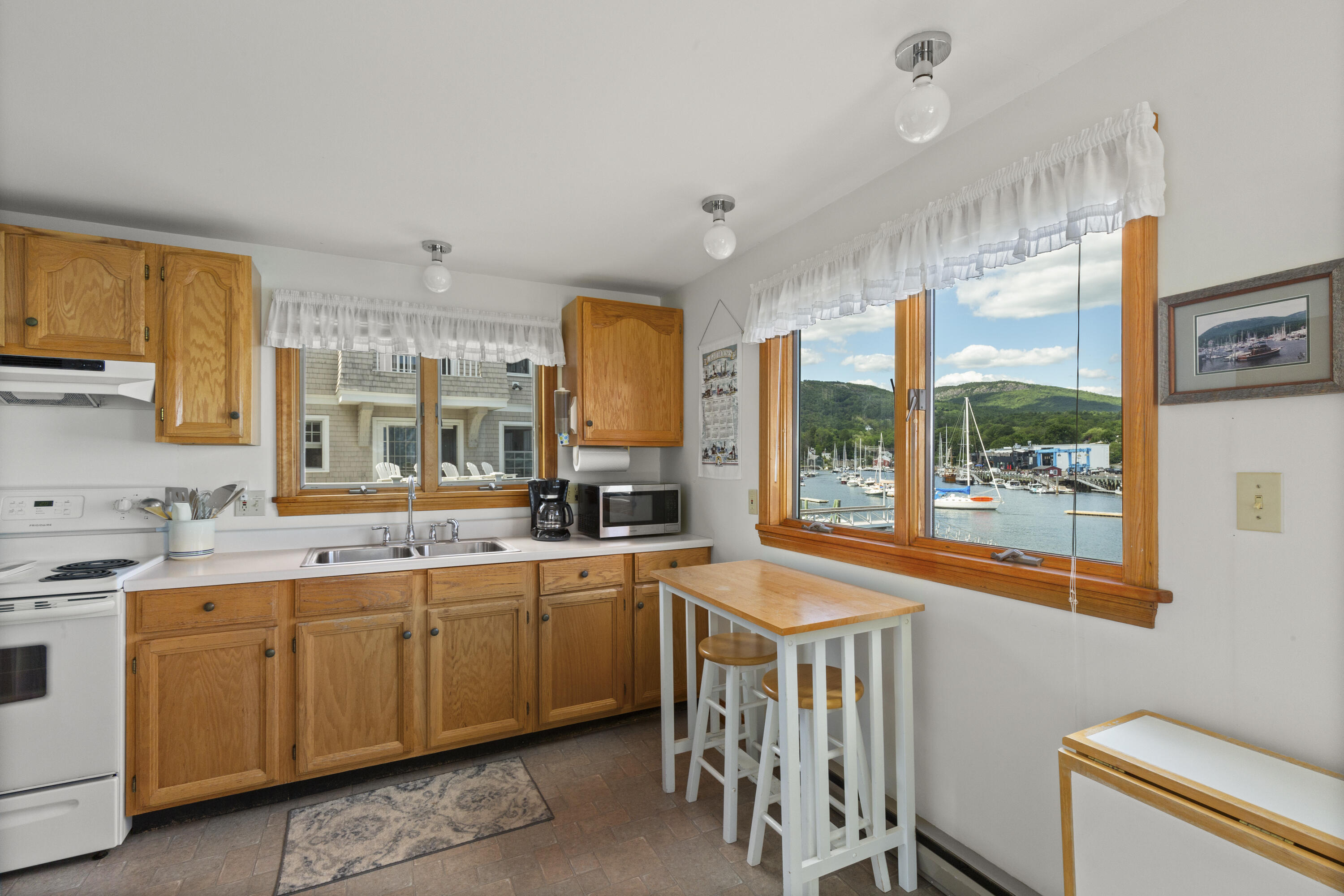 6 Bay Road, Camden, ME, 04843